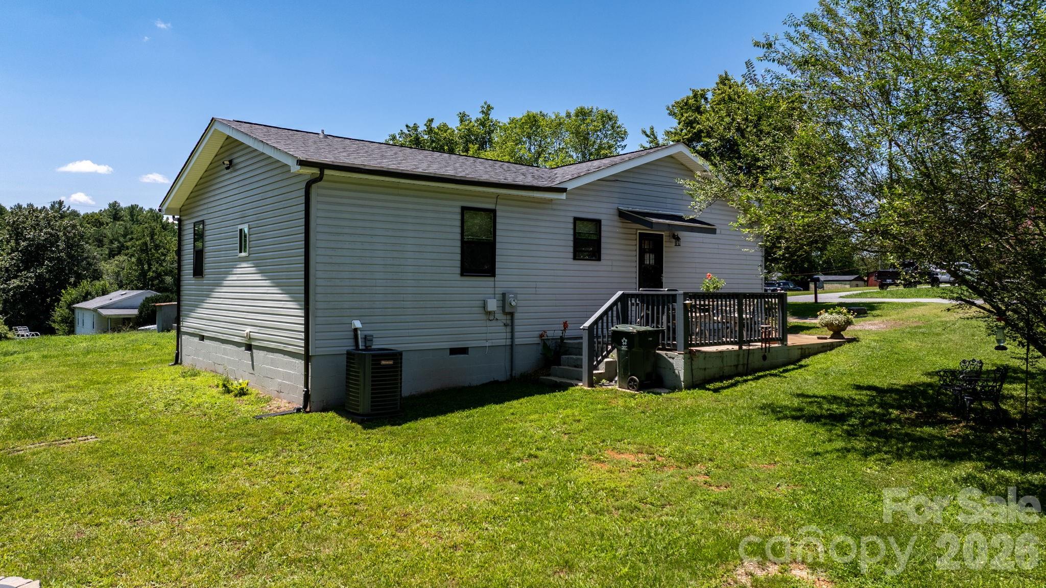 244 Holly Street Property Photo 23