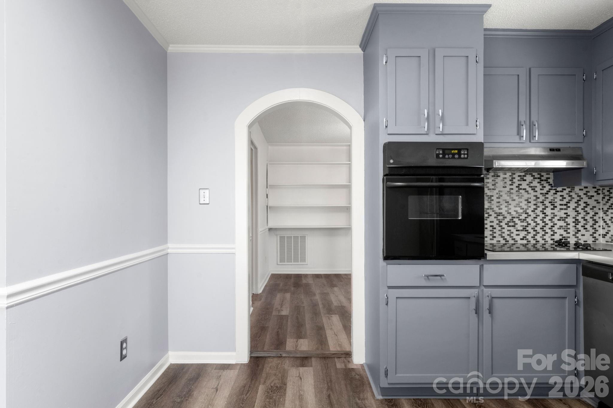 609 S Oak Street Property Photo 12
