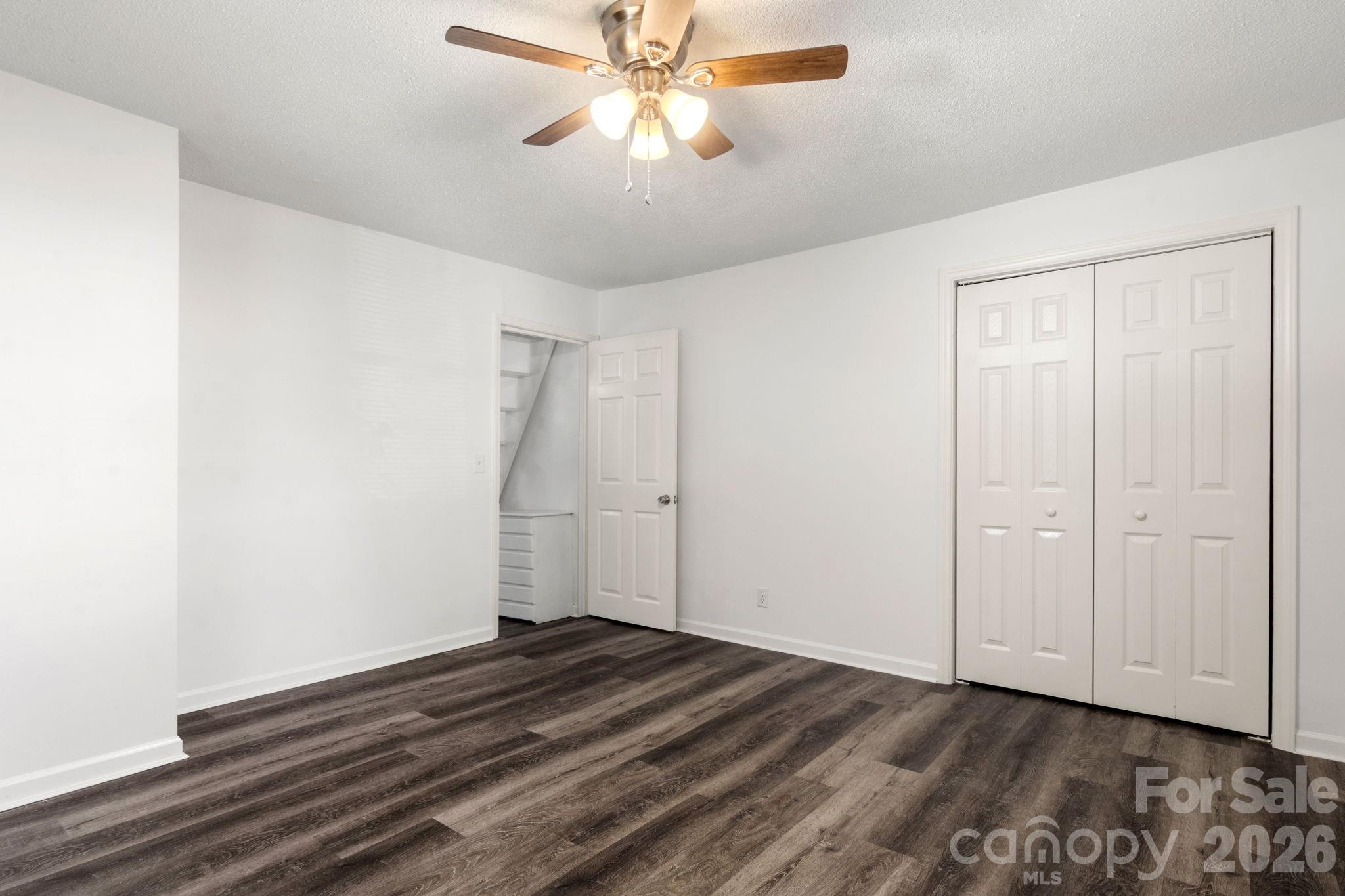 609 S Oak Street Property Photo 21