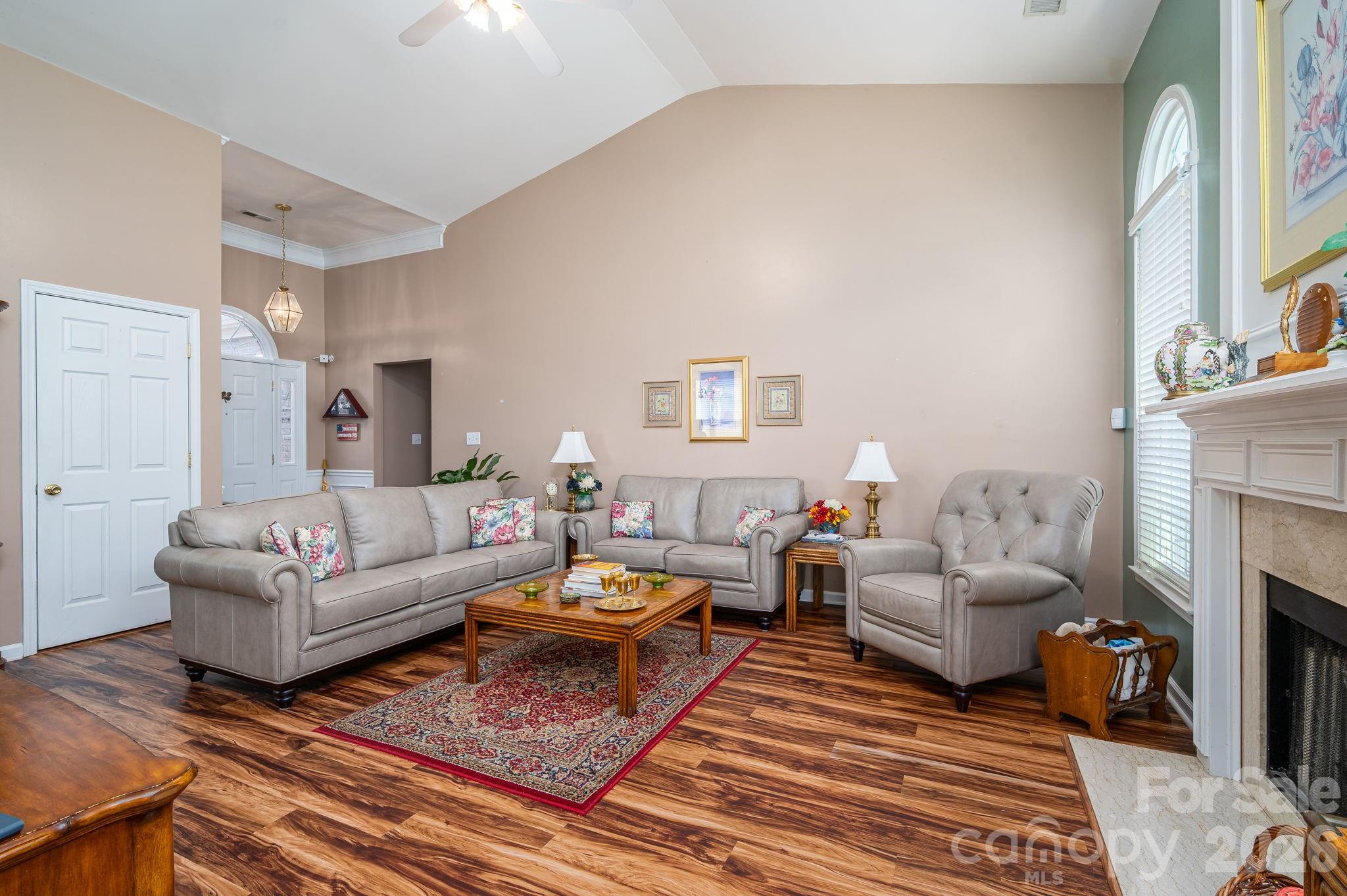 11132 Chastain Parc Drive Property Photo 4