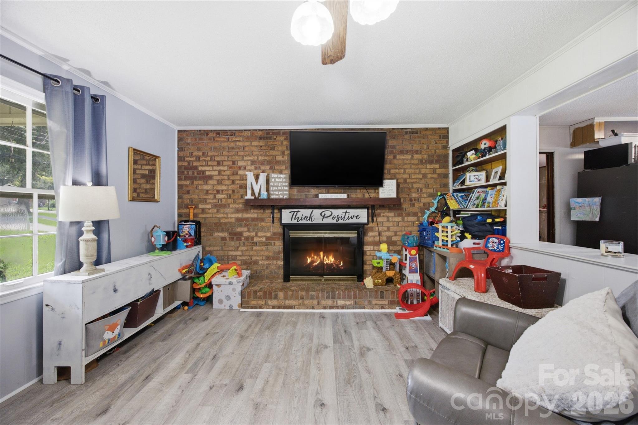 302 Charlotte Street Property Photo 6