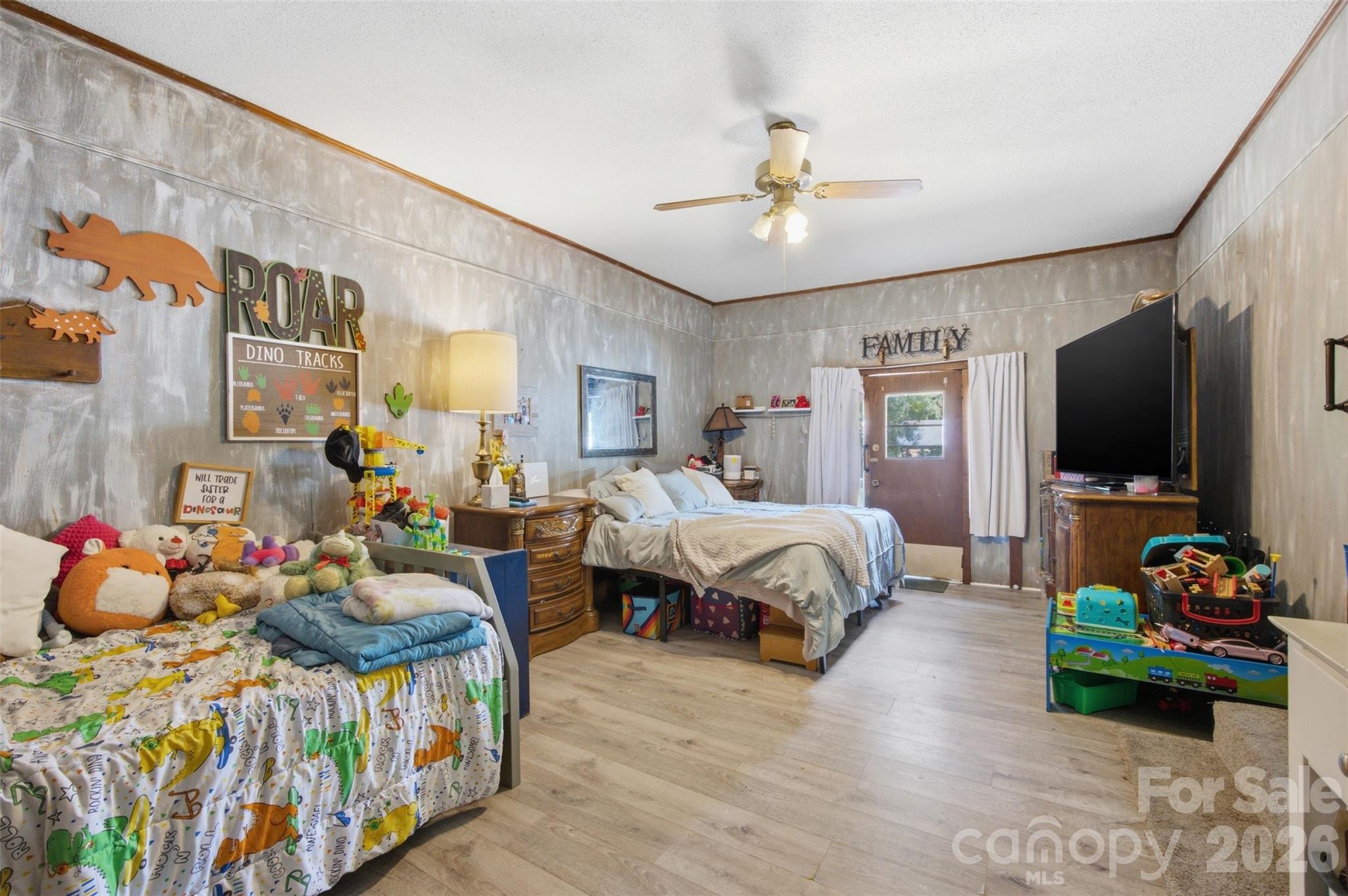 302 Charlotte Street Property Photo 10