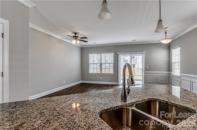 362 Halton Crossing Drive Property Photo 5