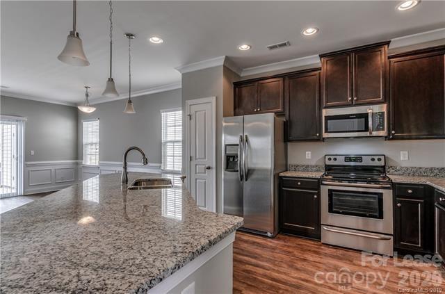 362 Halton Crossing Drive Property Photo 6