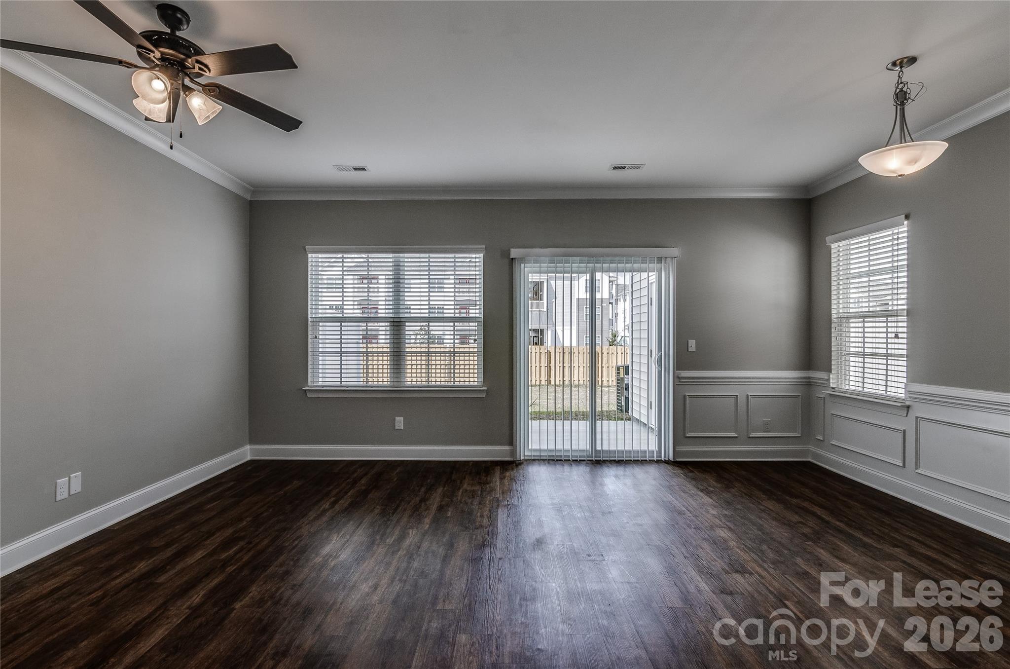 362 Halton Crossing Drive Property Photo 8