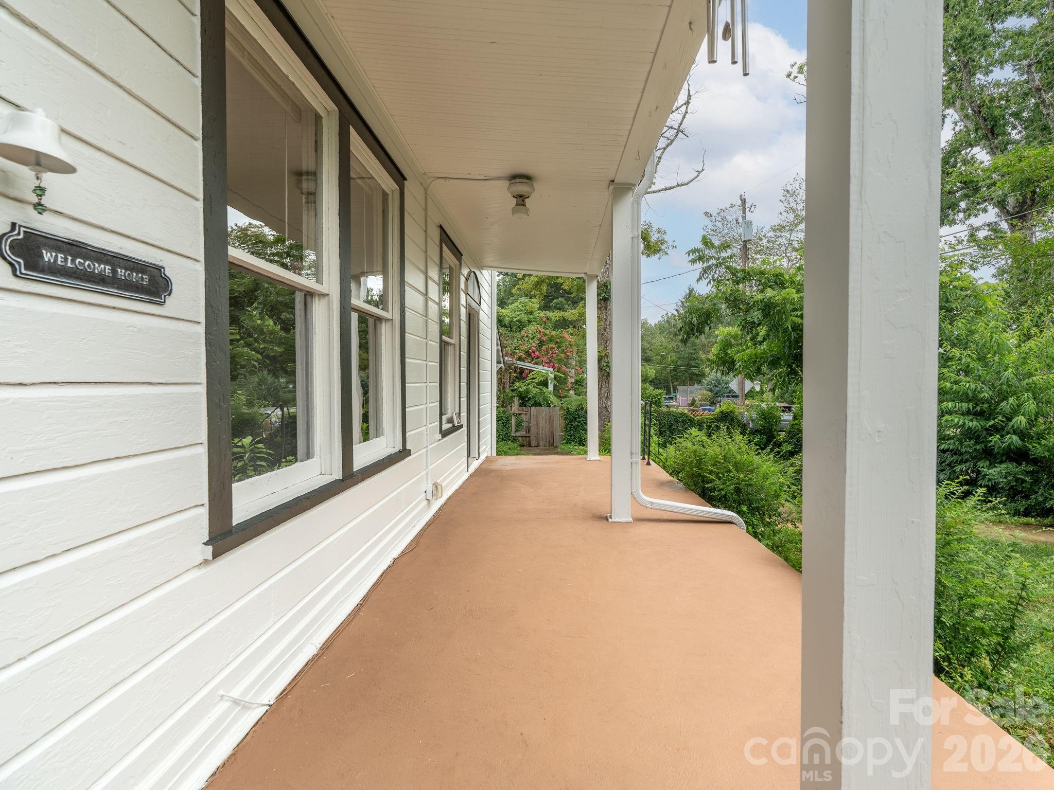 111-113 Stewart Street Property Photo 4