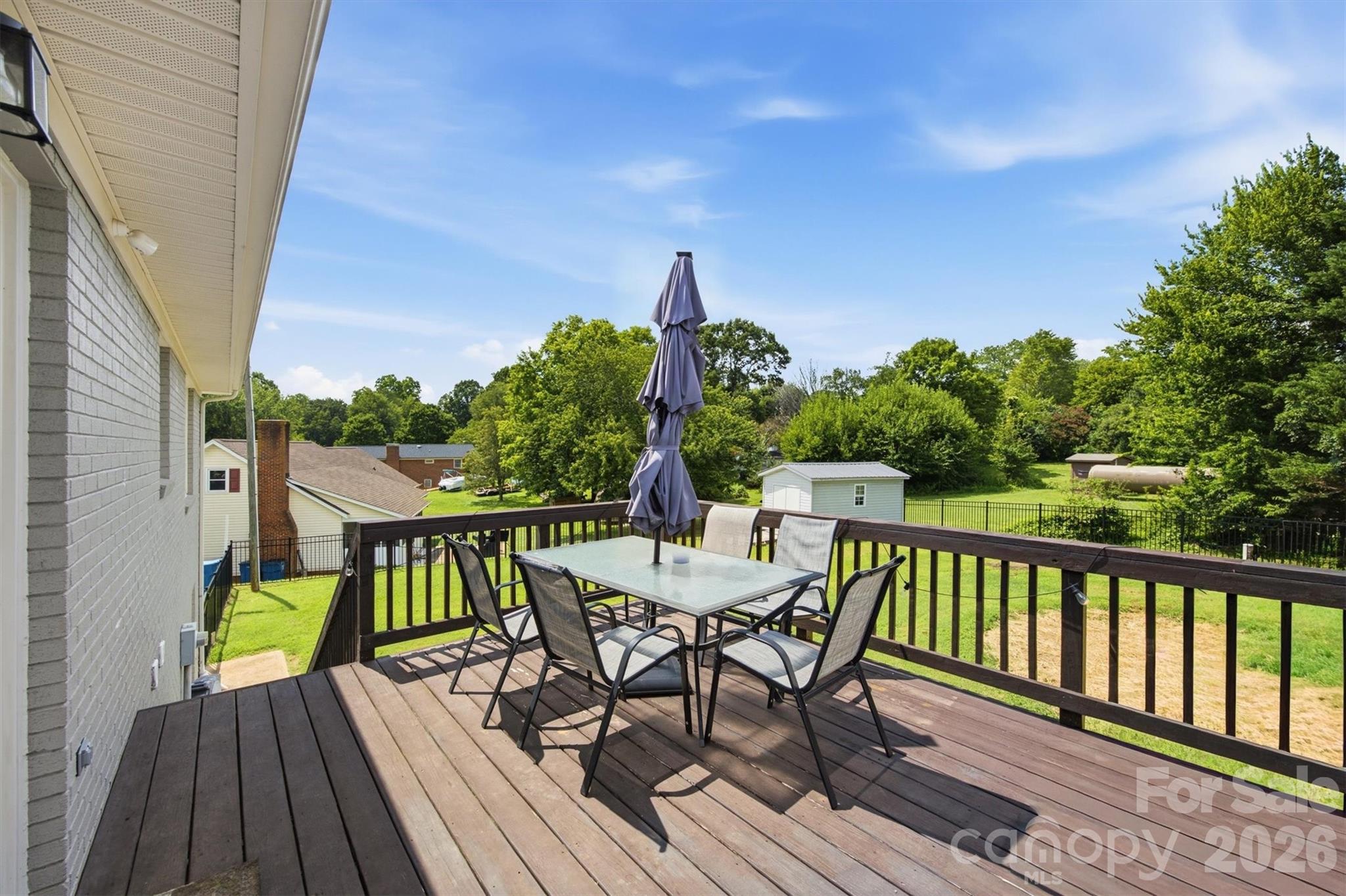 1772 Woodridge Circle Property Photo 7