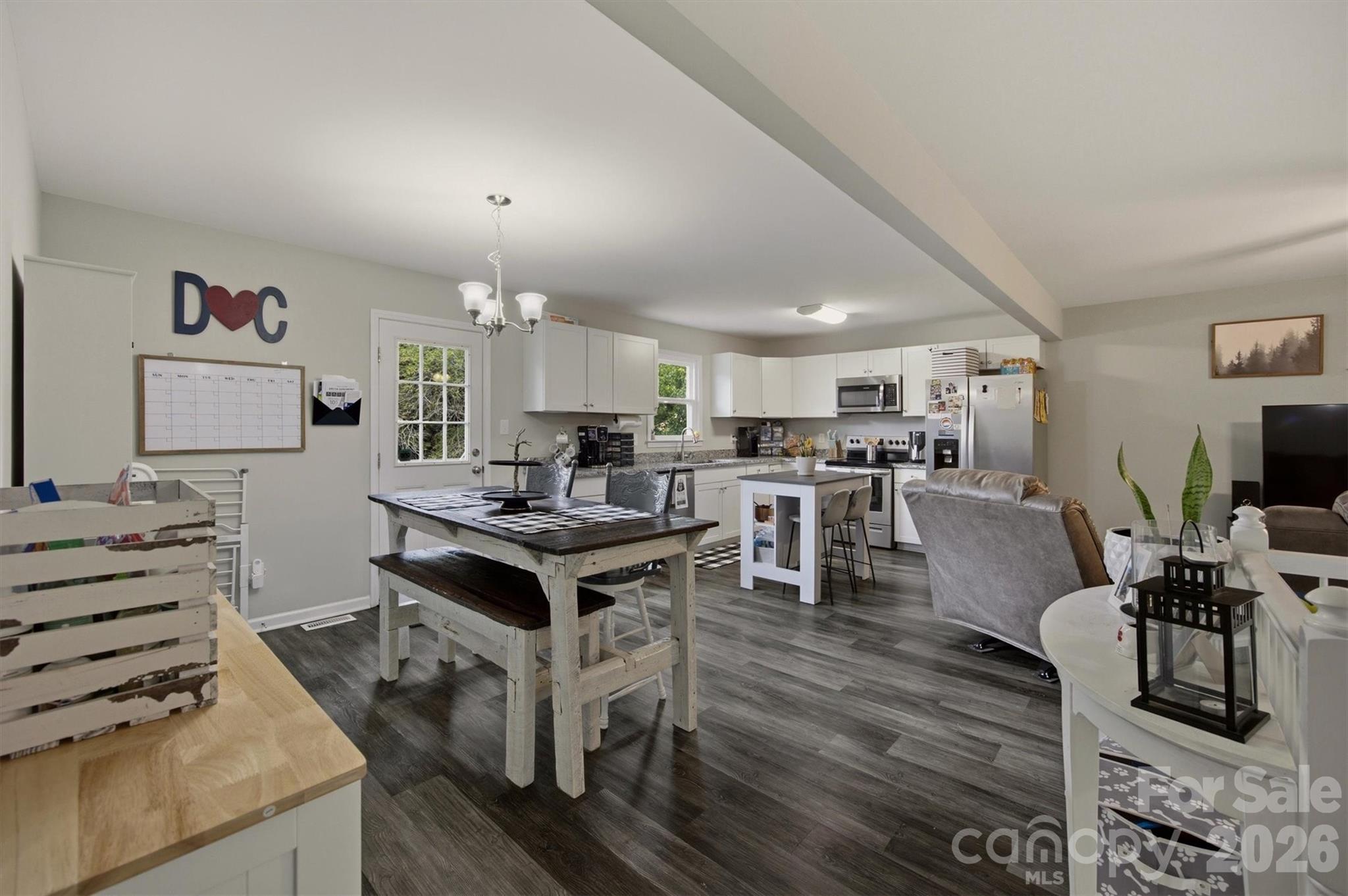 1772 Woodridge Circle Property Photo 10
