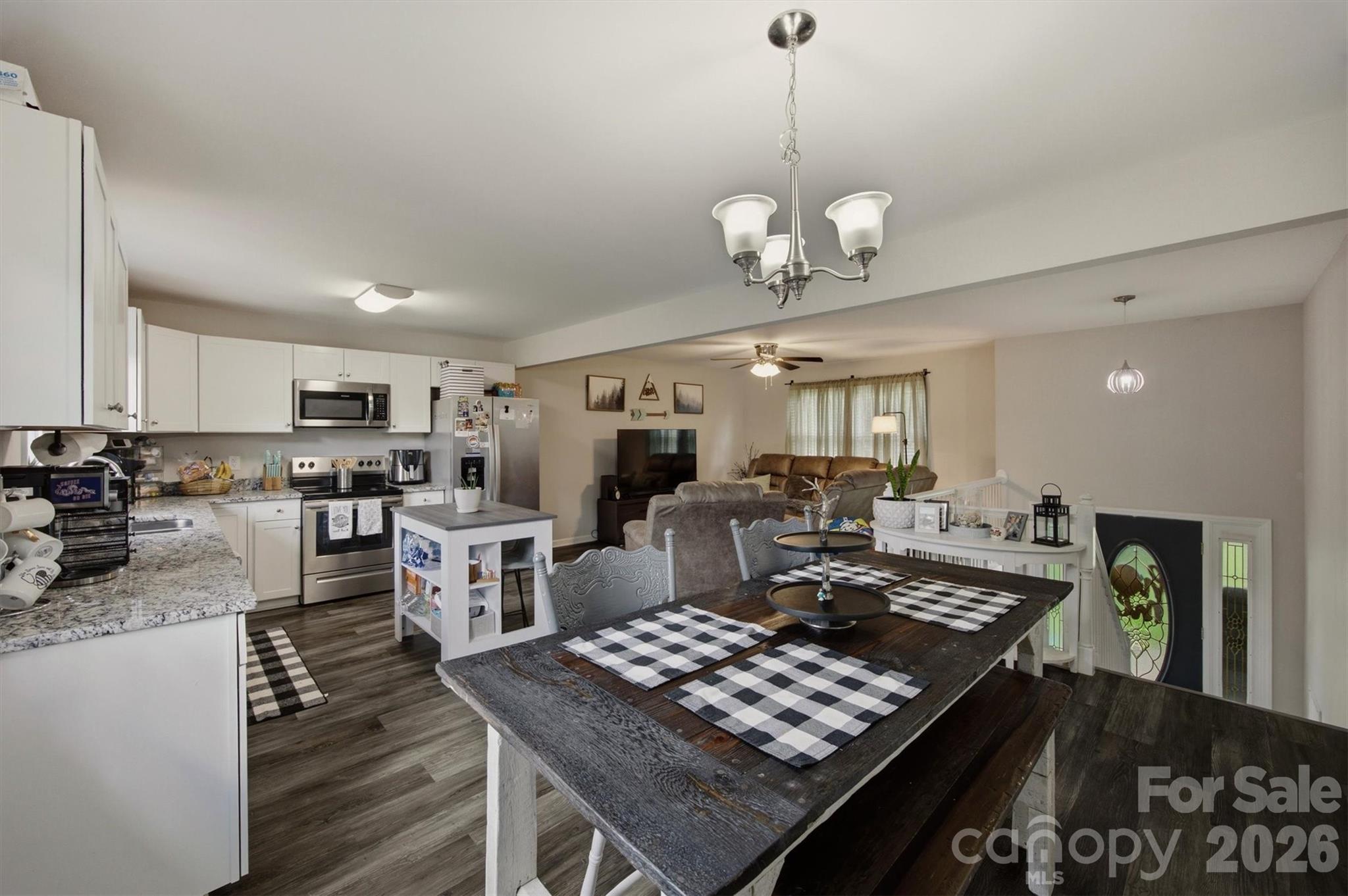1772 Woodridge Circle Property Photo 12