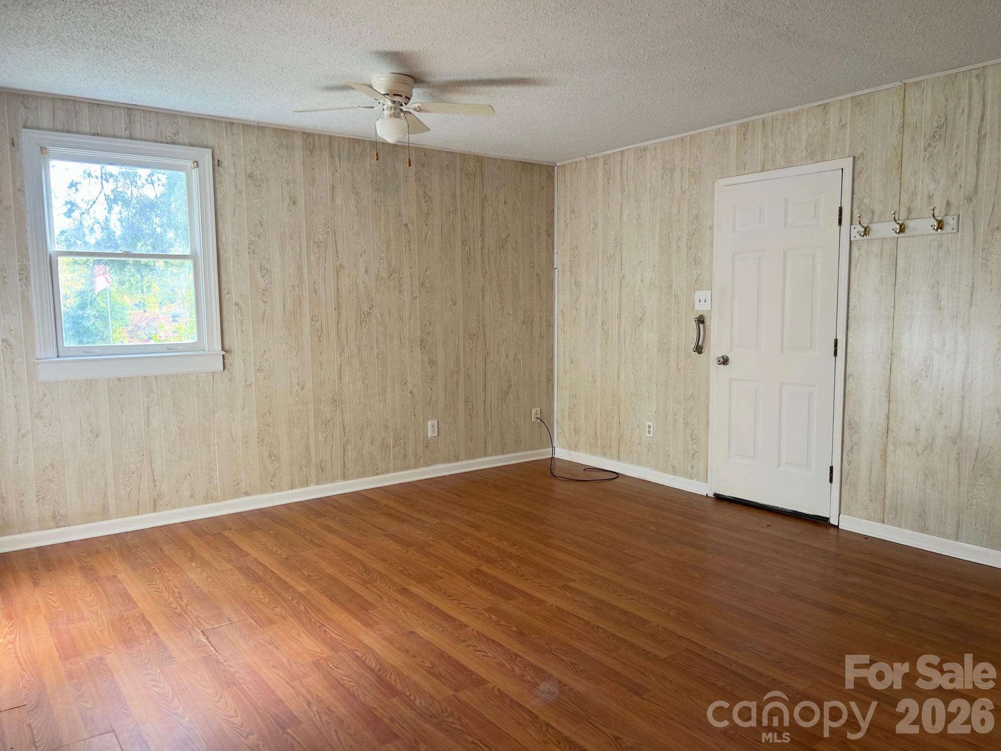 2323 Cherry Road Property Photo 10
