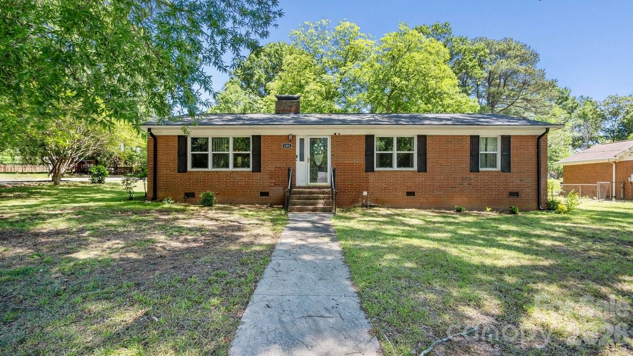 1201 Memory Lane Property Photo 1
