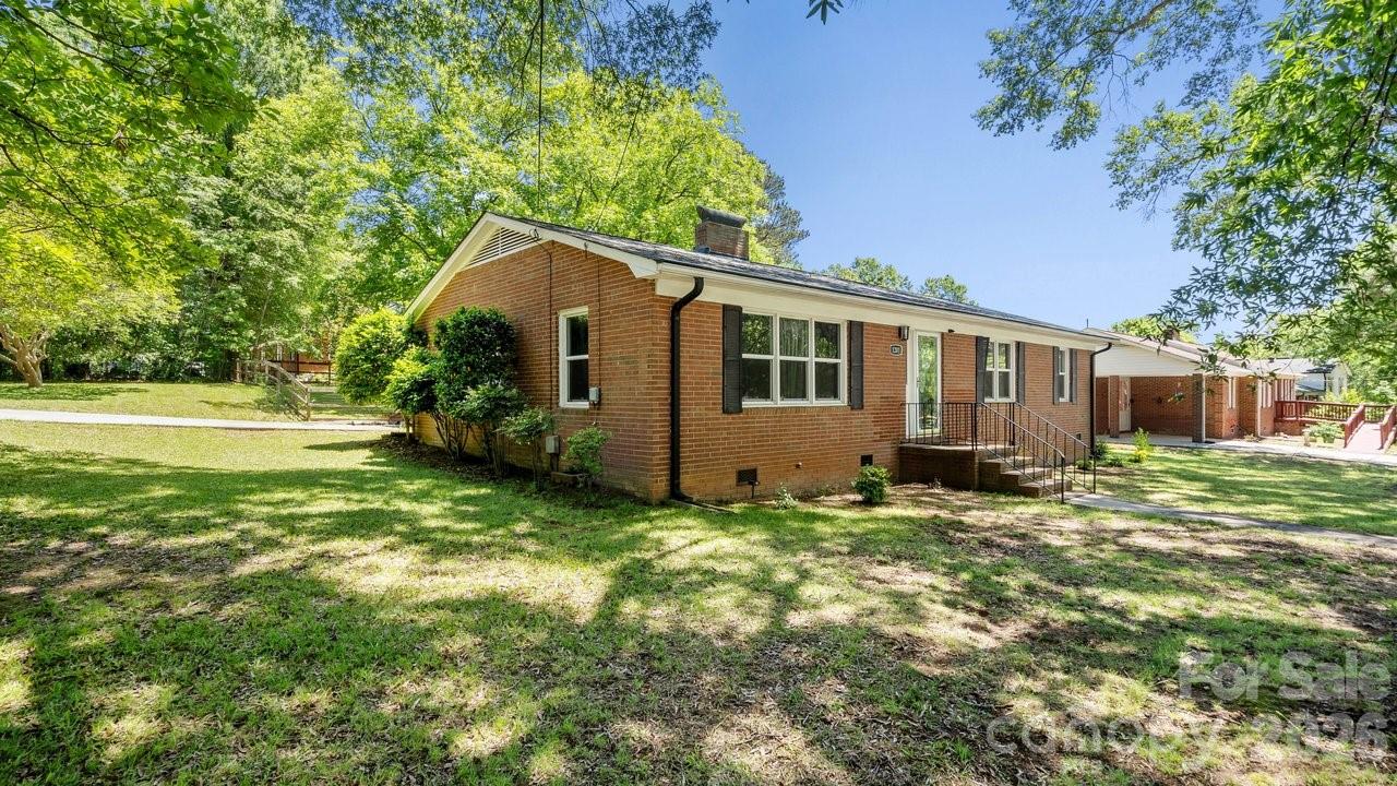 1201 Memory Lane Property Photo 3