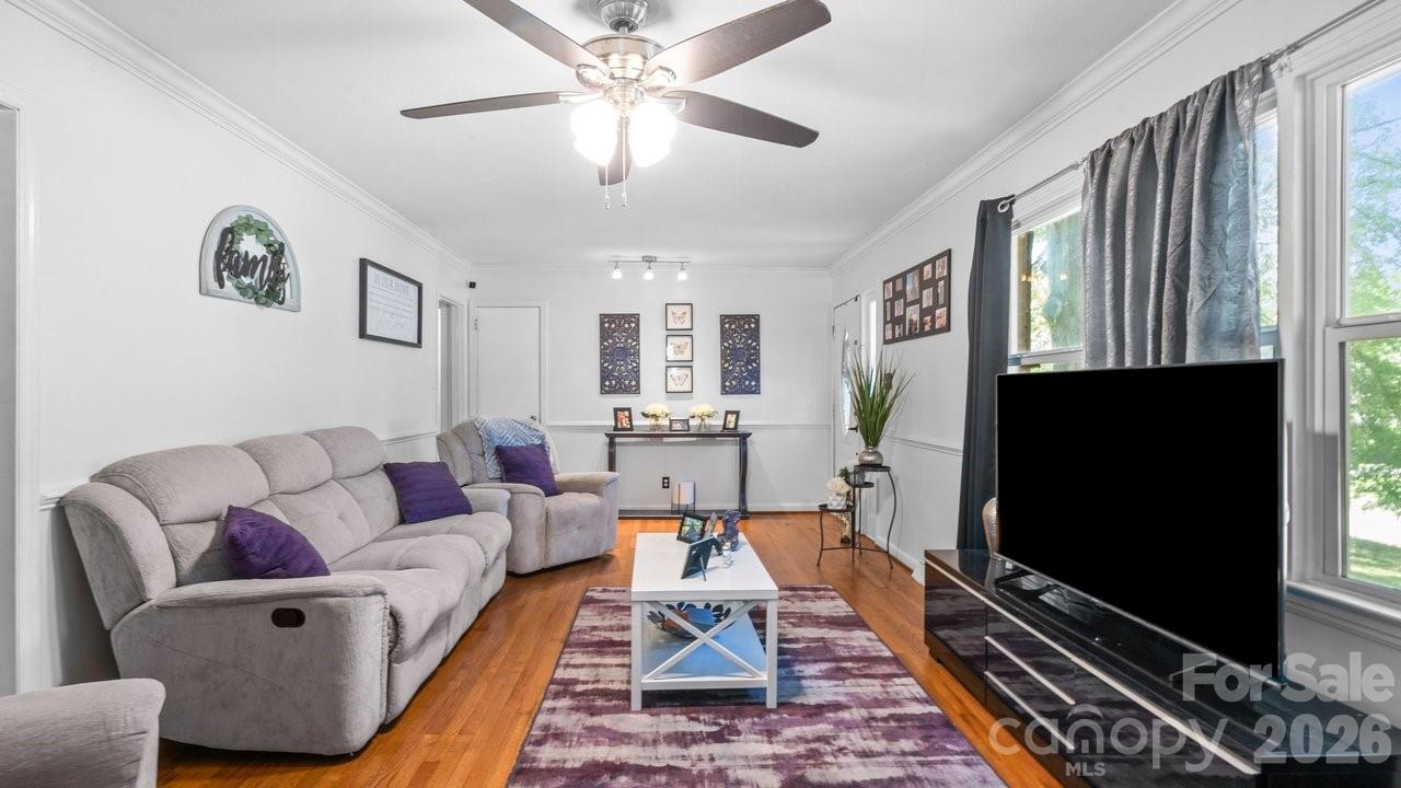1201 Memory Lane Property Photo 5