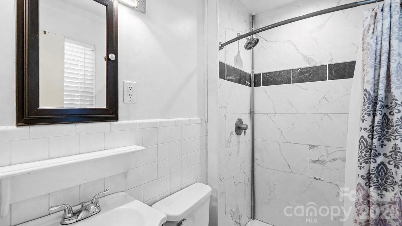 1201 Memory Lane Property Photo 8