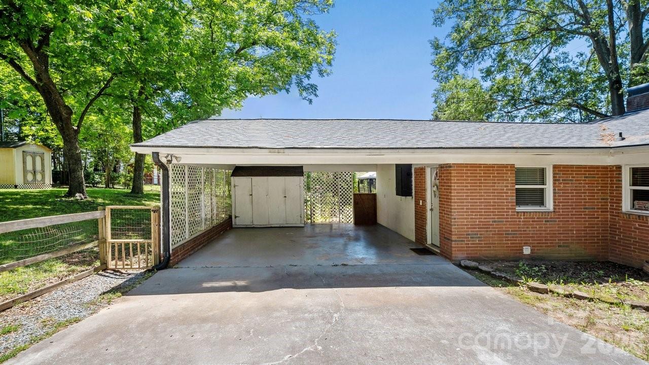 1201 Memory Lane Property Photo 19