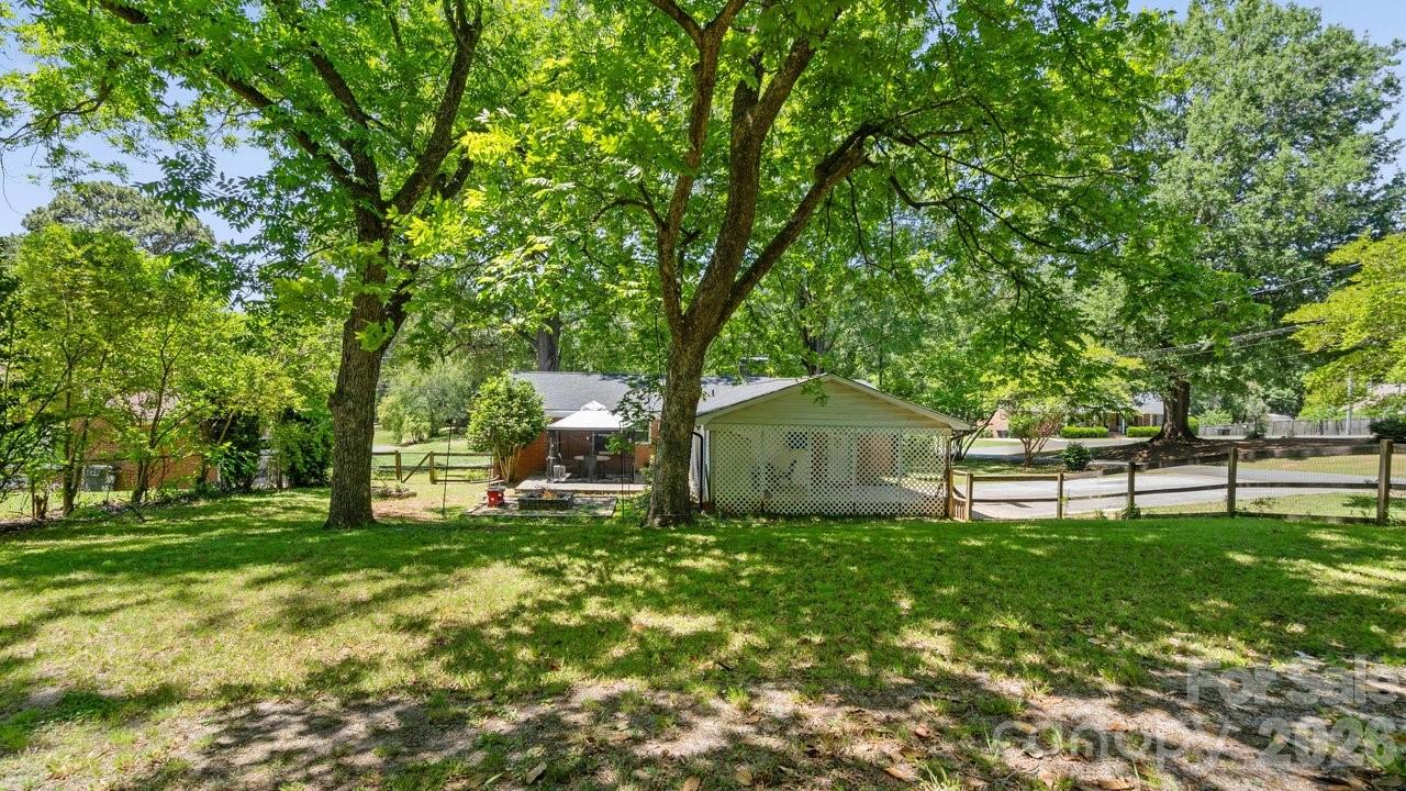 1201 Memory Lane Property Photo 24