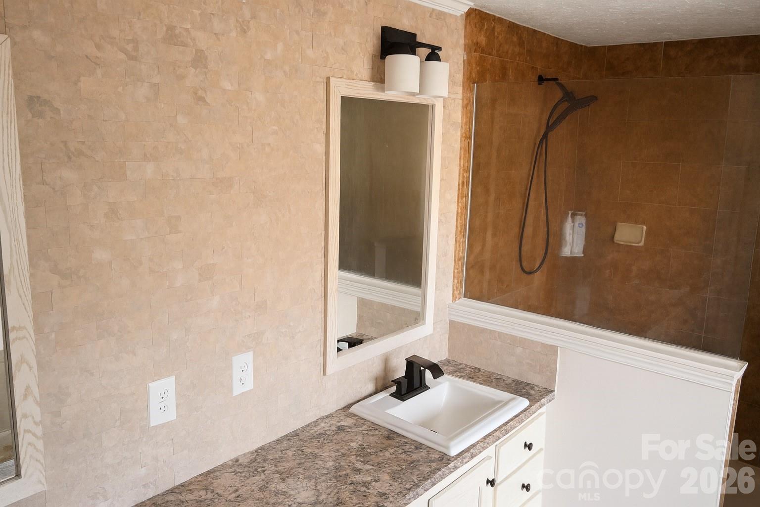 6470 Alley Road Property Photo 14