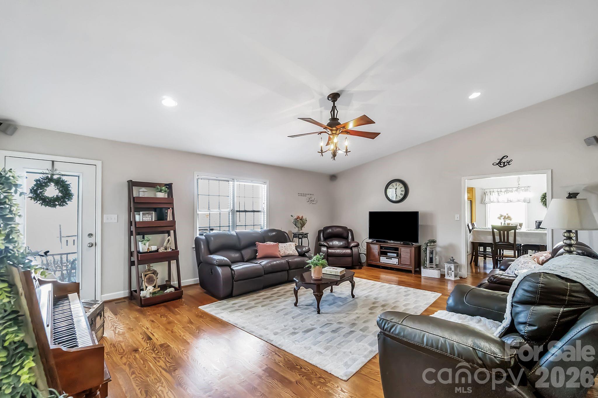 5507 Land Harbour Drive Property Photo 9