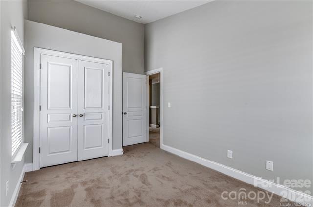 359 Halton Crossing Drive Property Photo 15