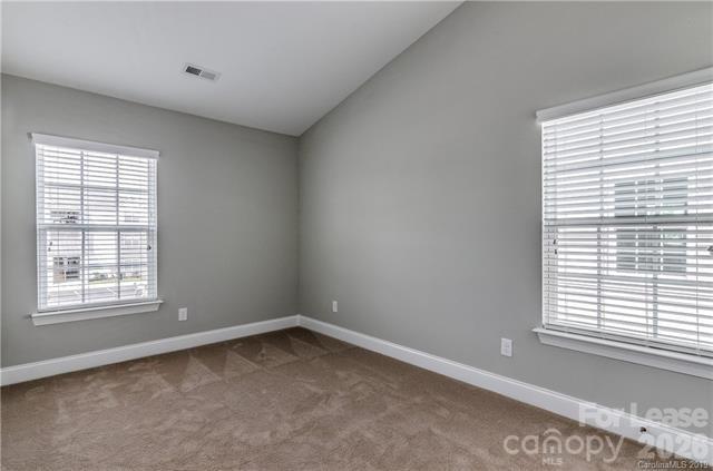 359 Halton Crossing Drive Property Photo 16