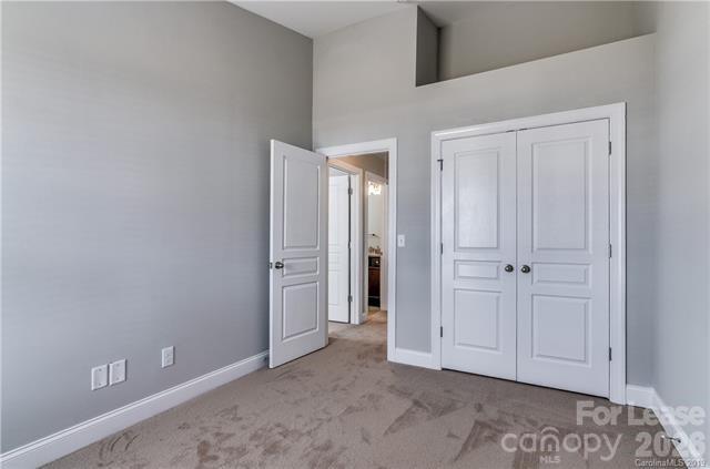 359 Halton Crossing Drive Property Photo 18