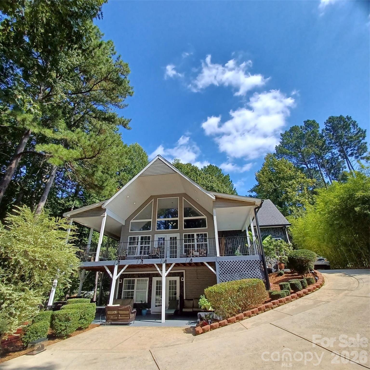3645 Lake Bluff Drive Property Photo 1