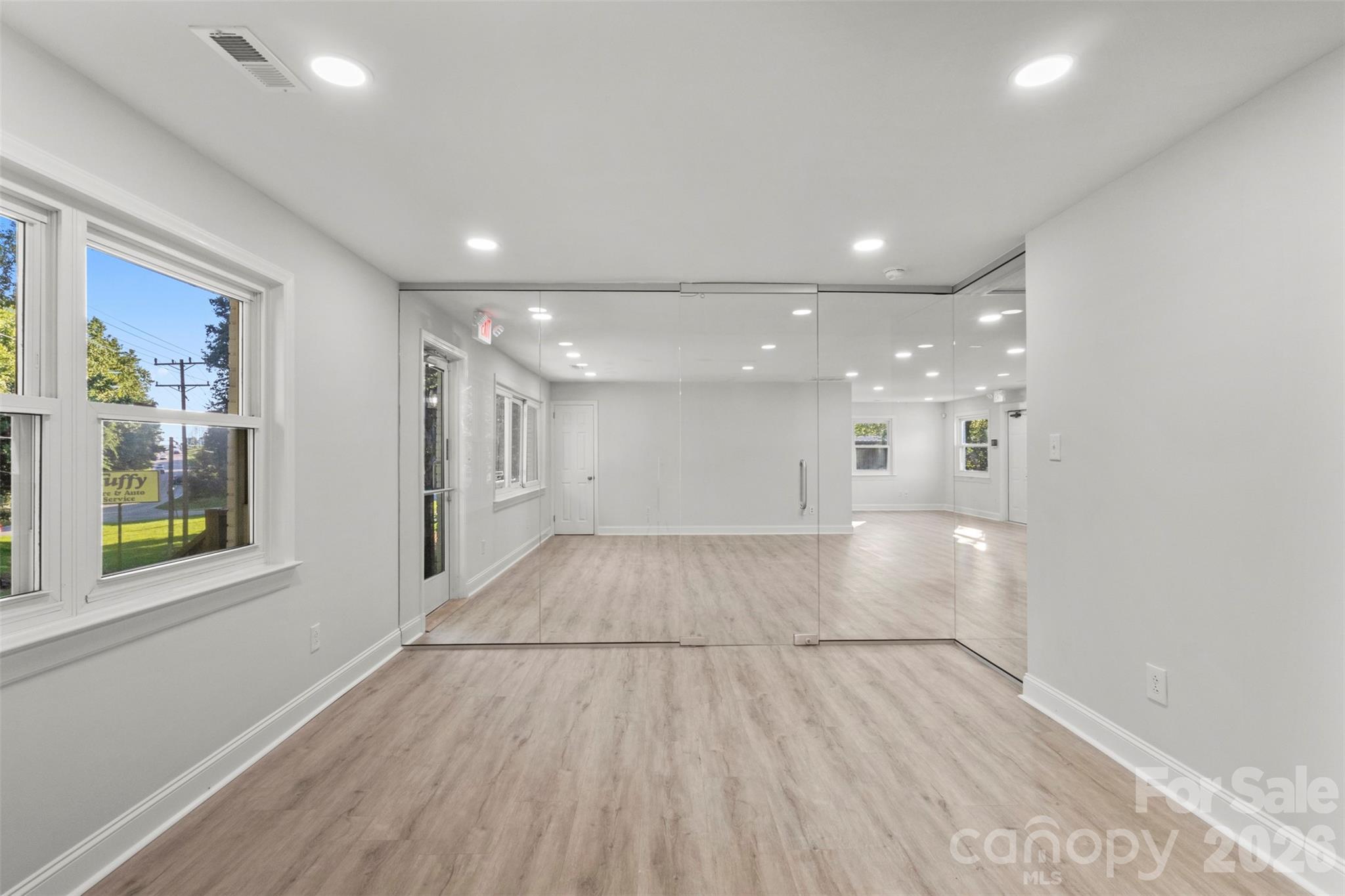 679 Oakridge Farm Highway Property Photo 11