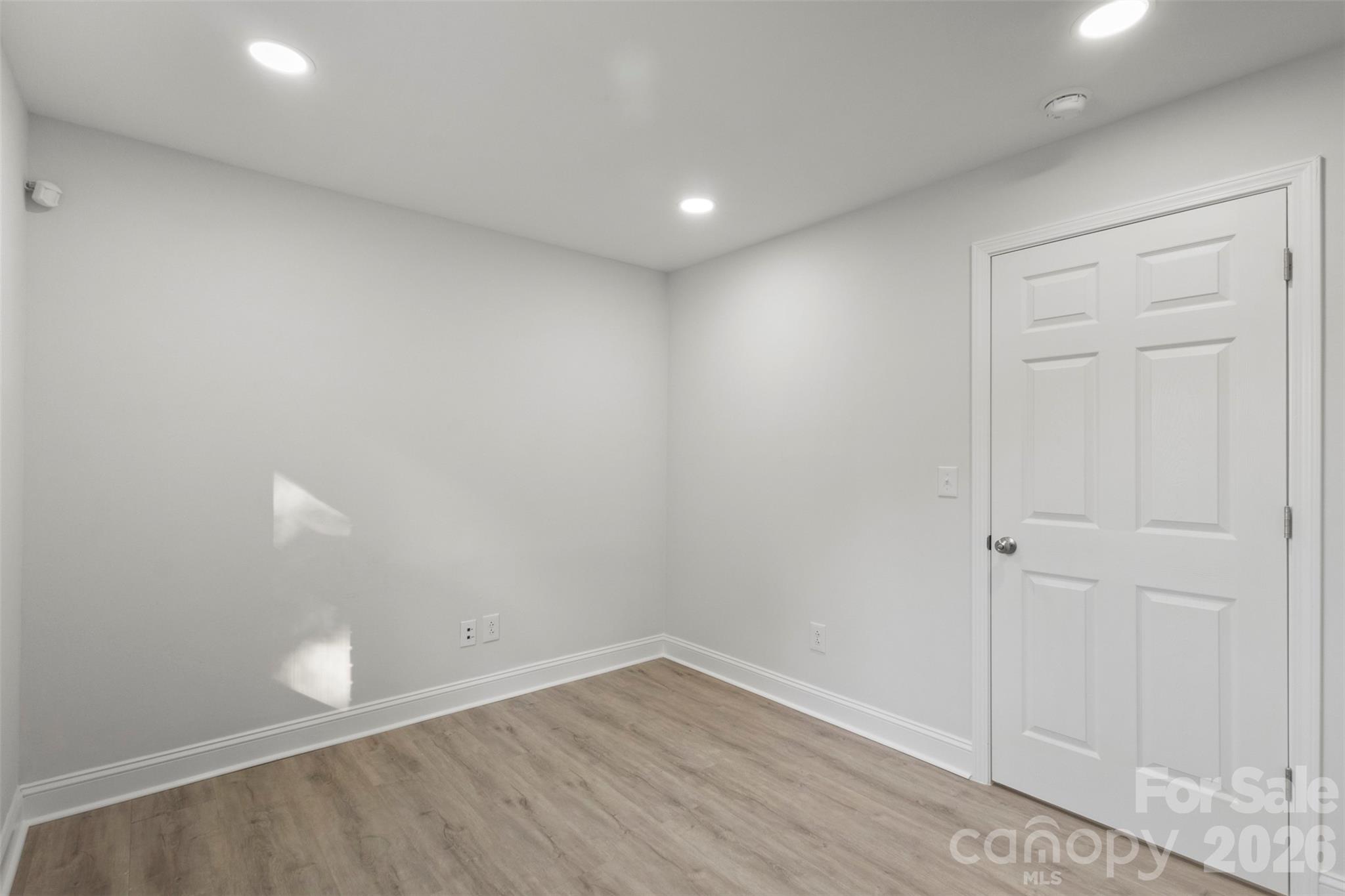 679 Oakridge Farm Highway Property Photo 15