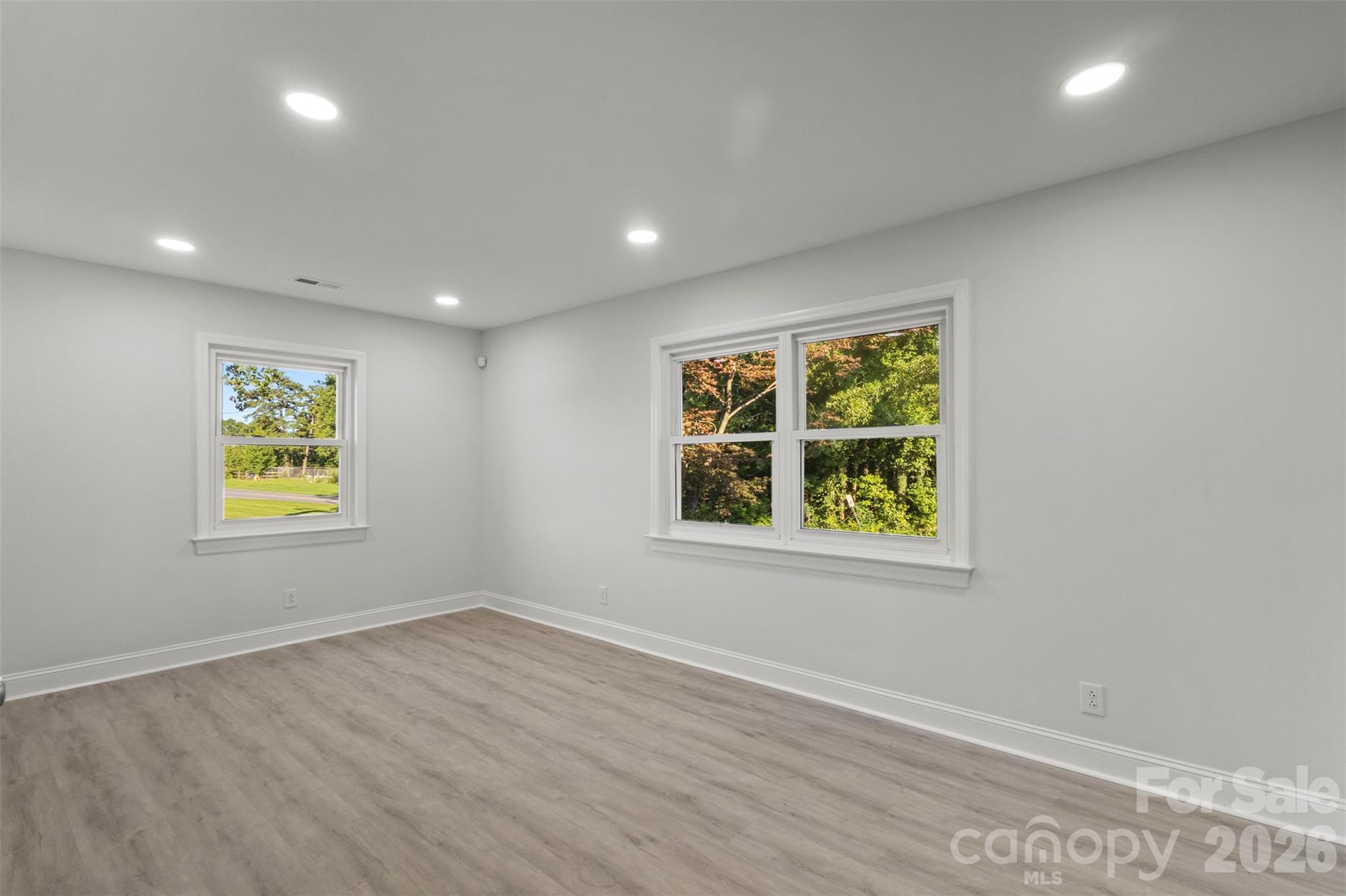 679 Oakridge Farm Highway Property Photo 18