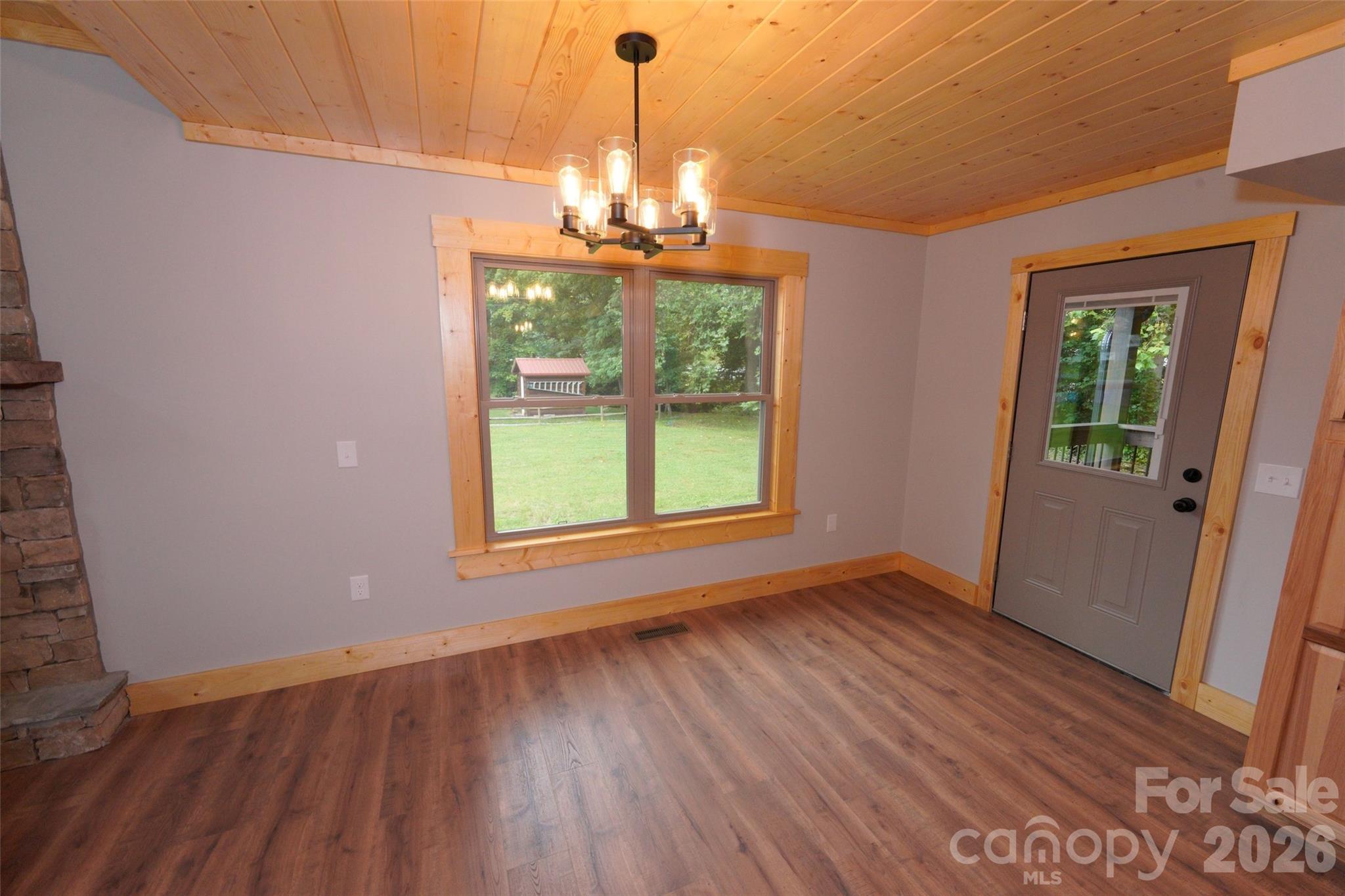 616 Twinbrook Lane Property Photo 9
