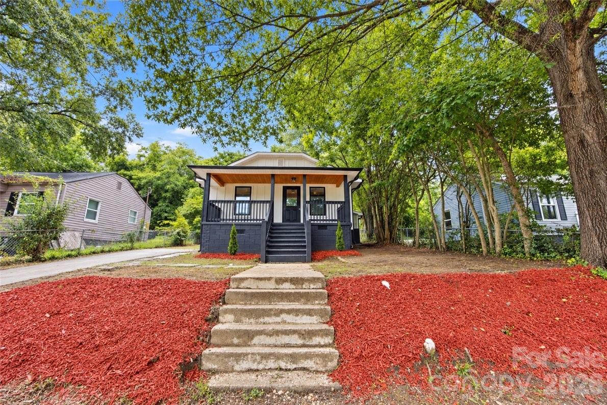 15 Meadowview Avenue Property Photo 2