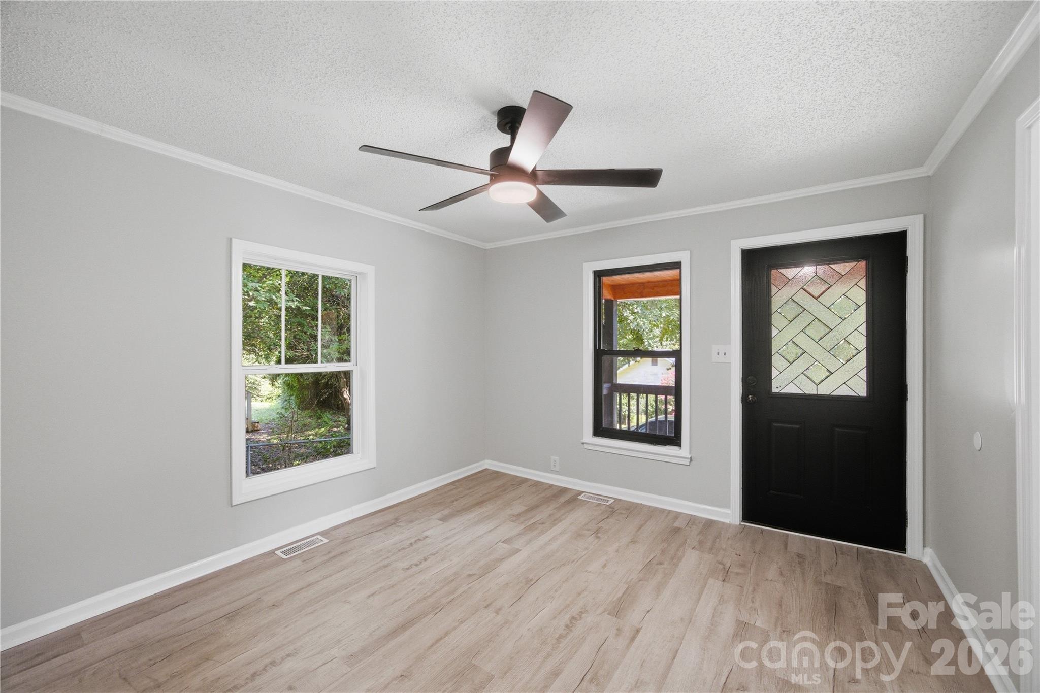 15 Meadowview Avenue Property Photo 6