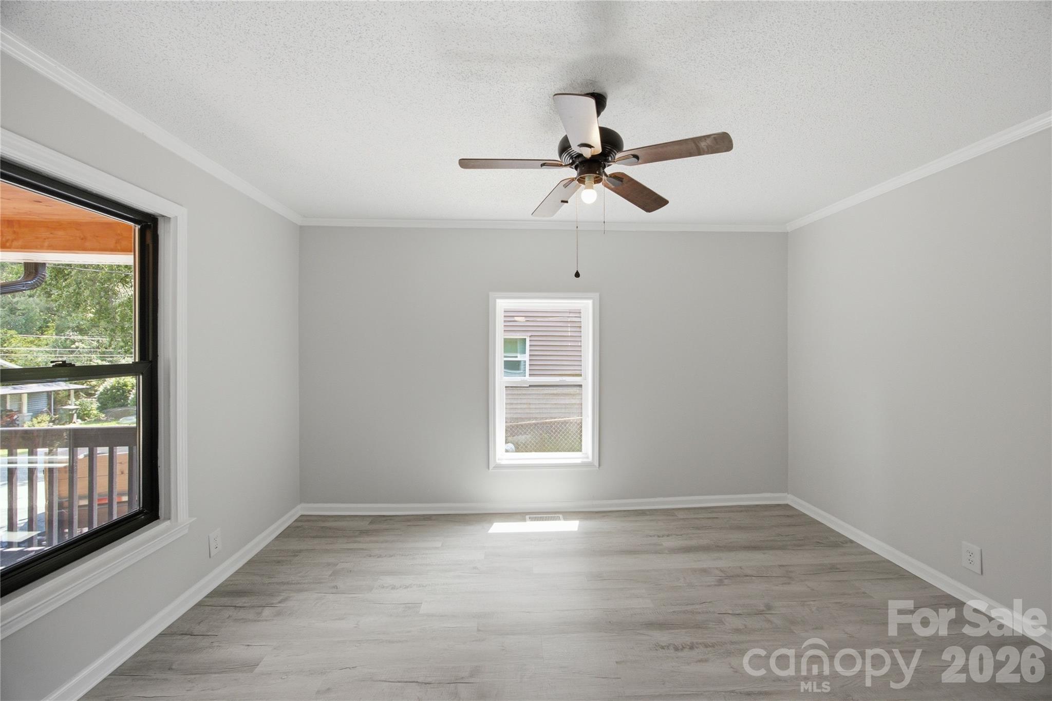 15 Meadowview Avenue Property Photo 7