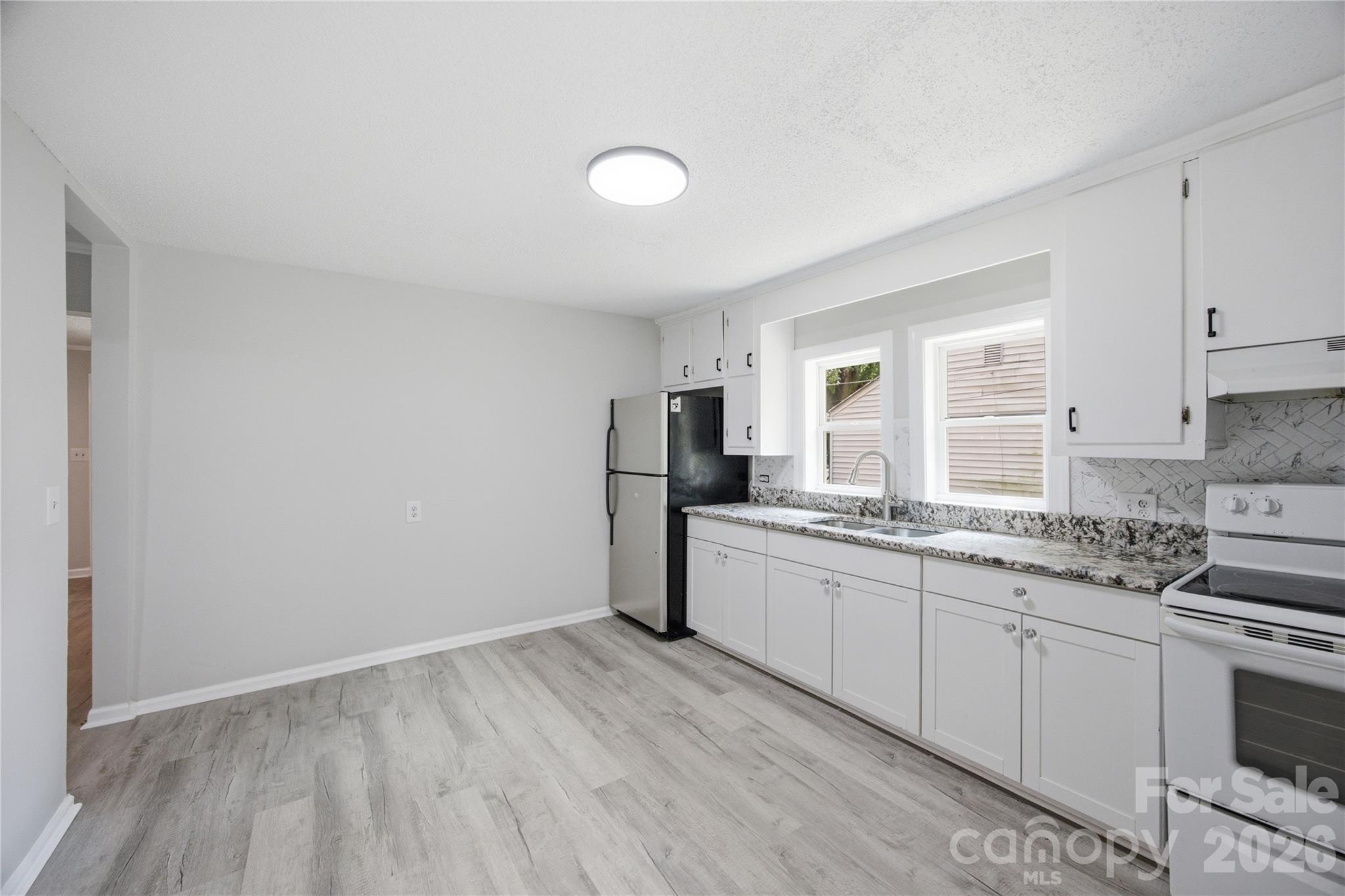 15 Meadowview Avenue Property Photo 11