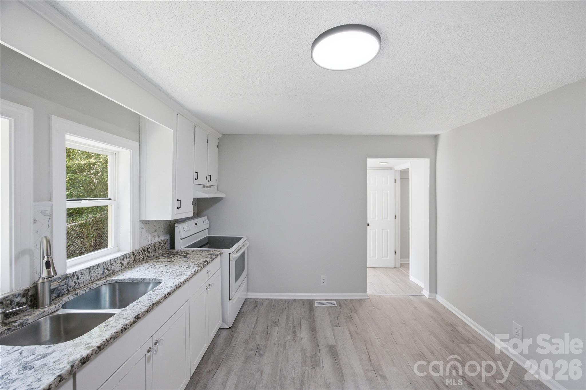 15 Meadowview Avenue Property Photo 13