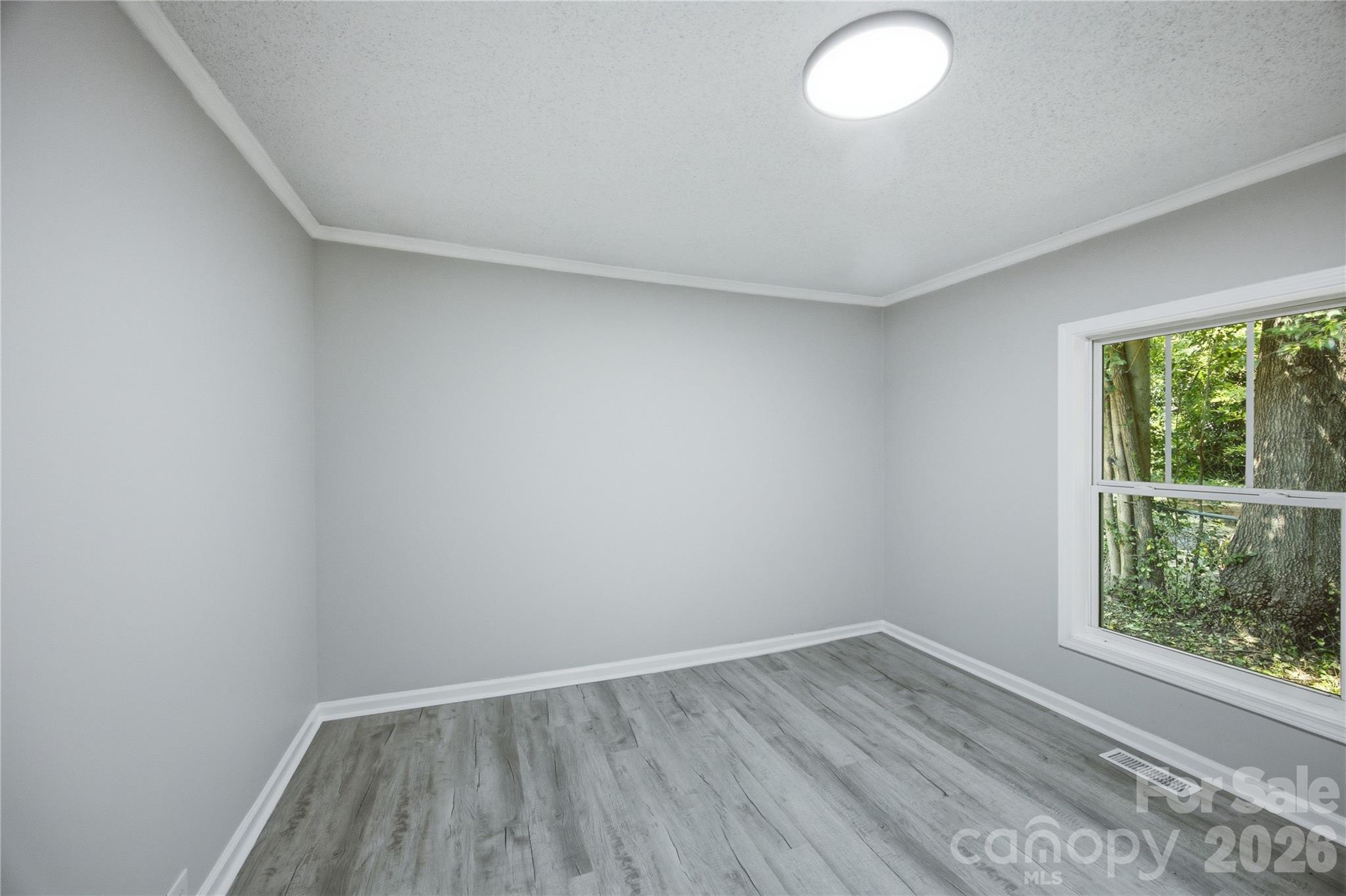 15 Meadowview Avenue Property Photo 18