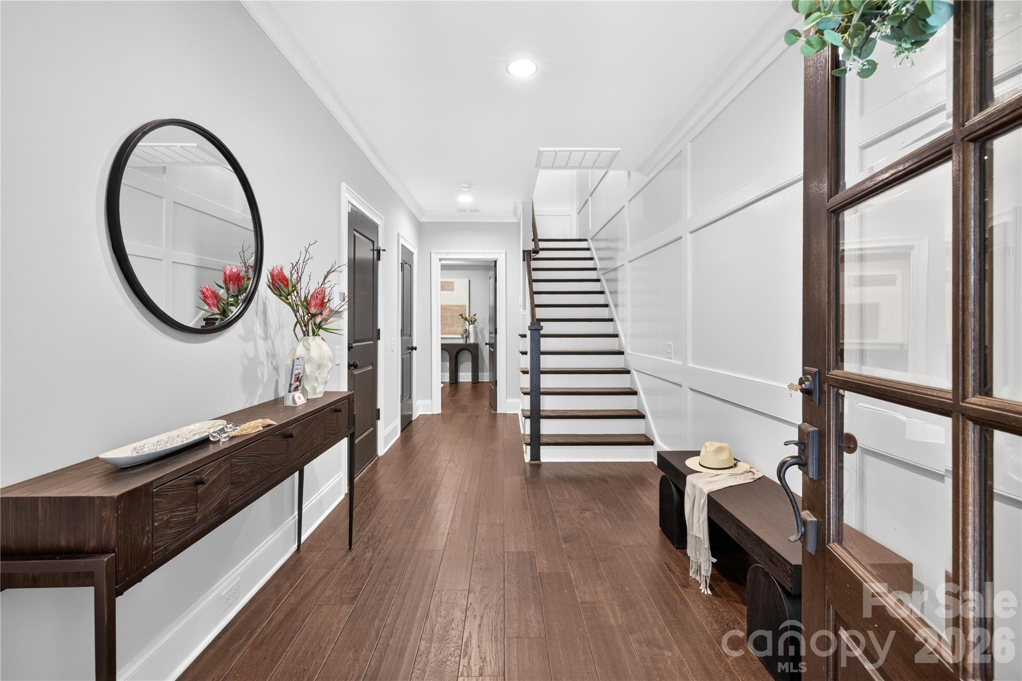 1624 Lombardy Circle Property Photo 3