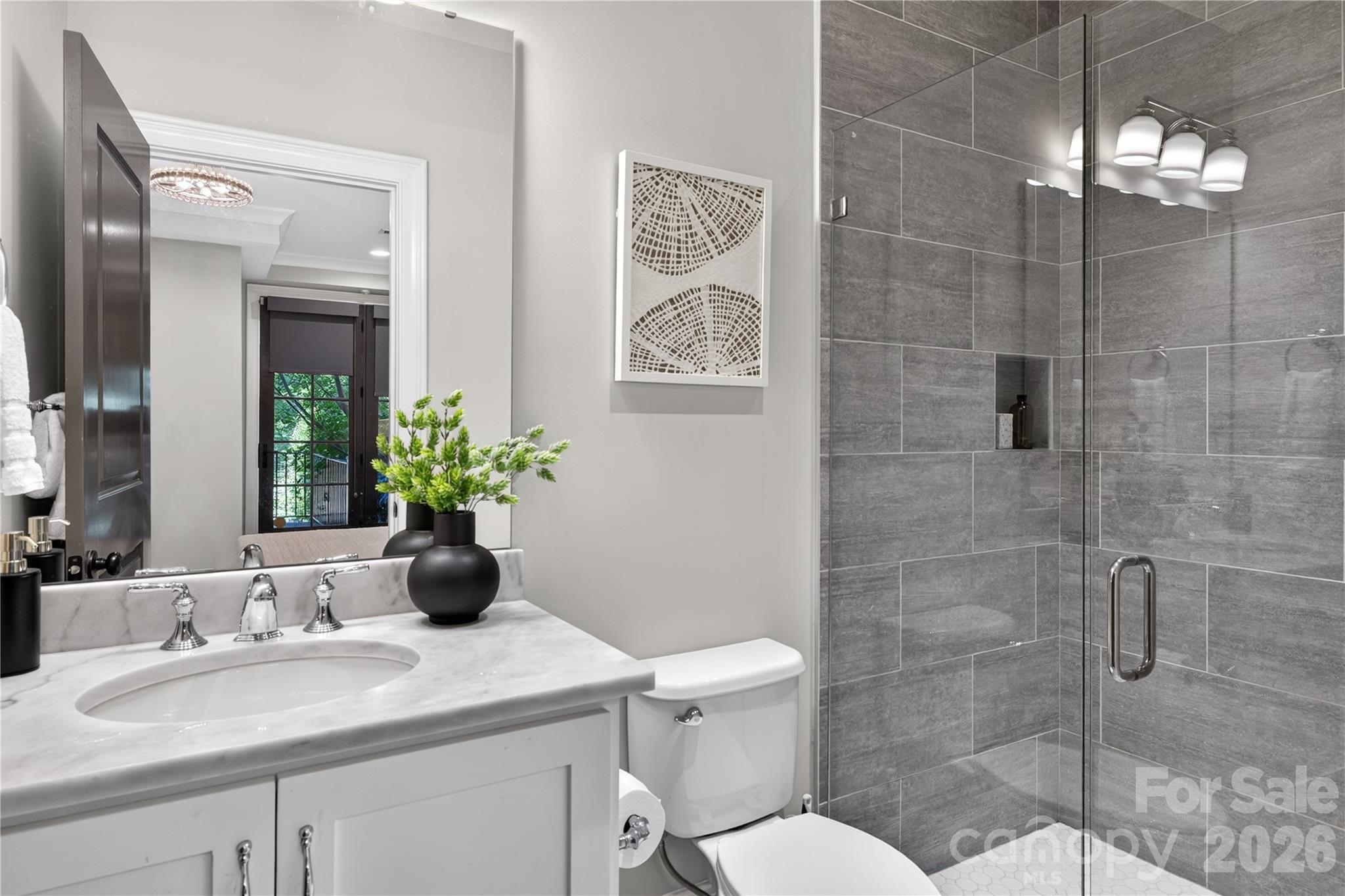 1624 Lombardy Circle Property Photo 6