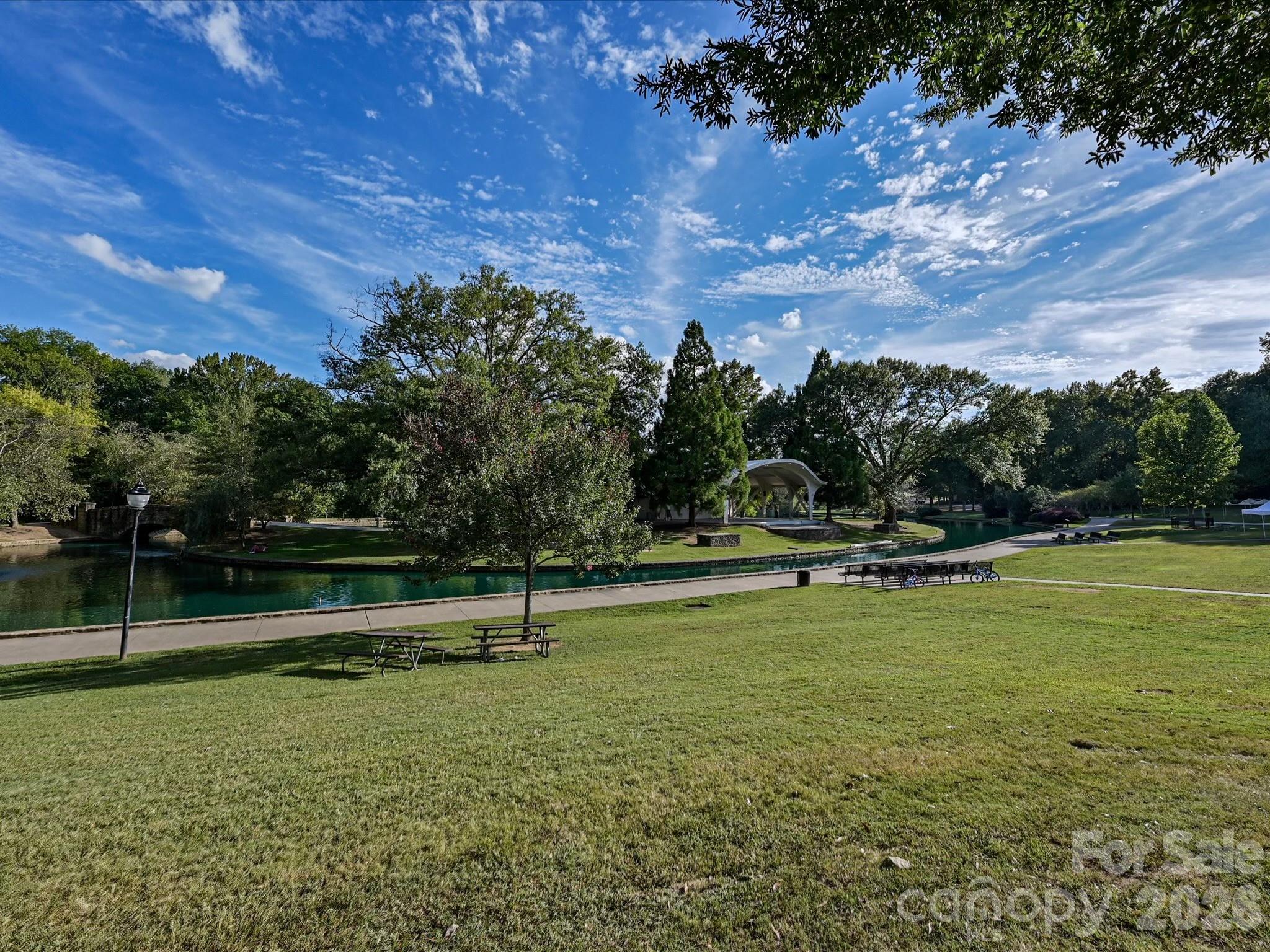 1624 Lombardy Circle Property Photo 32