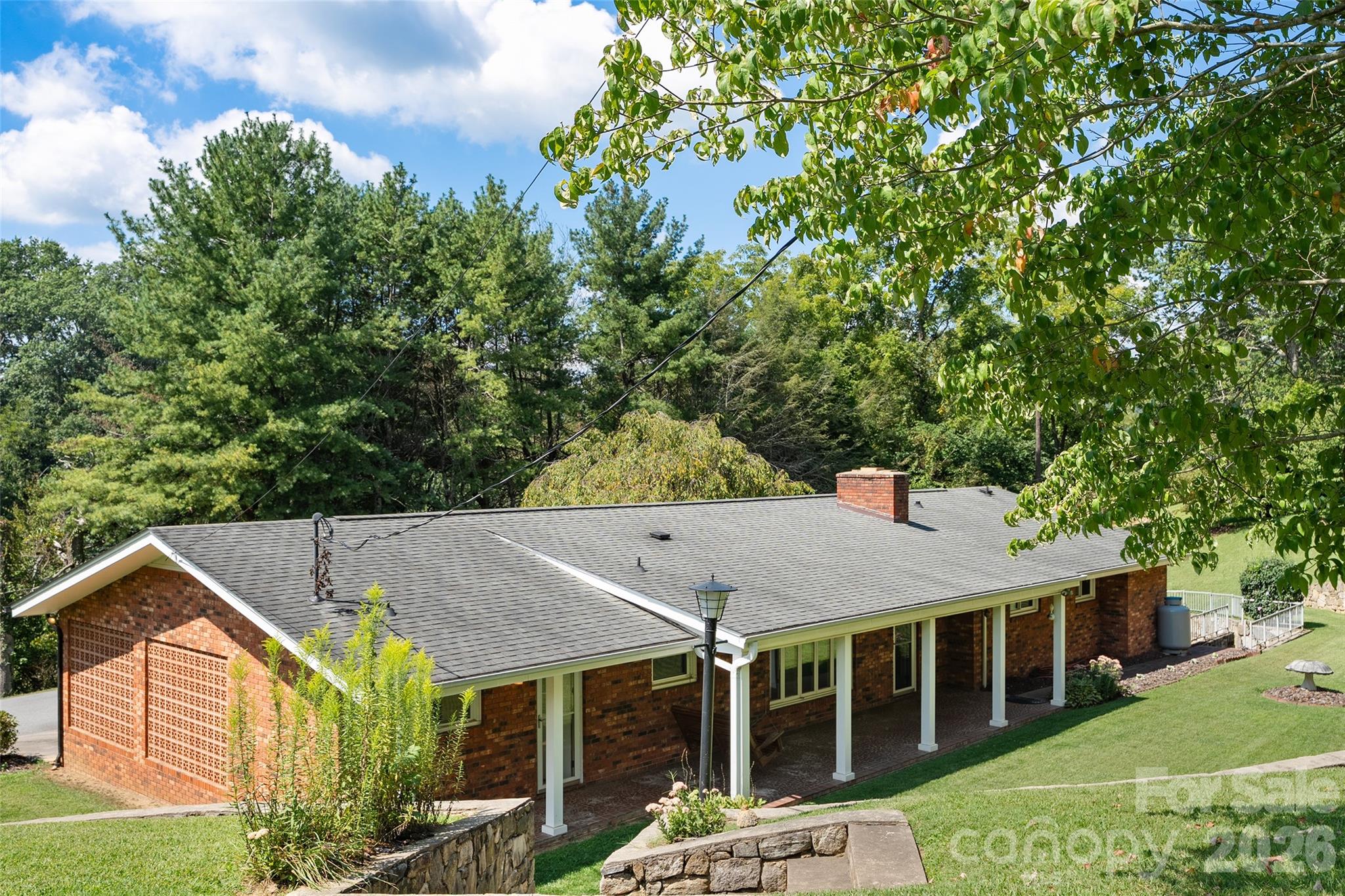 62 W Haywood Drive Property Photo 6