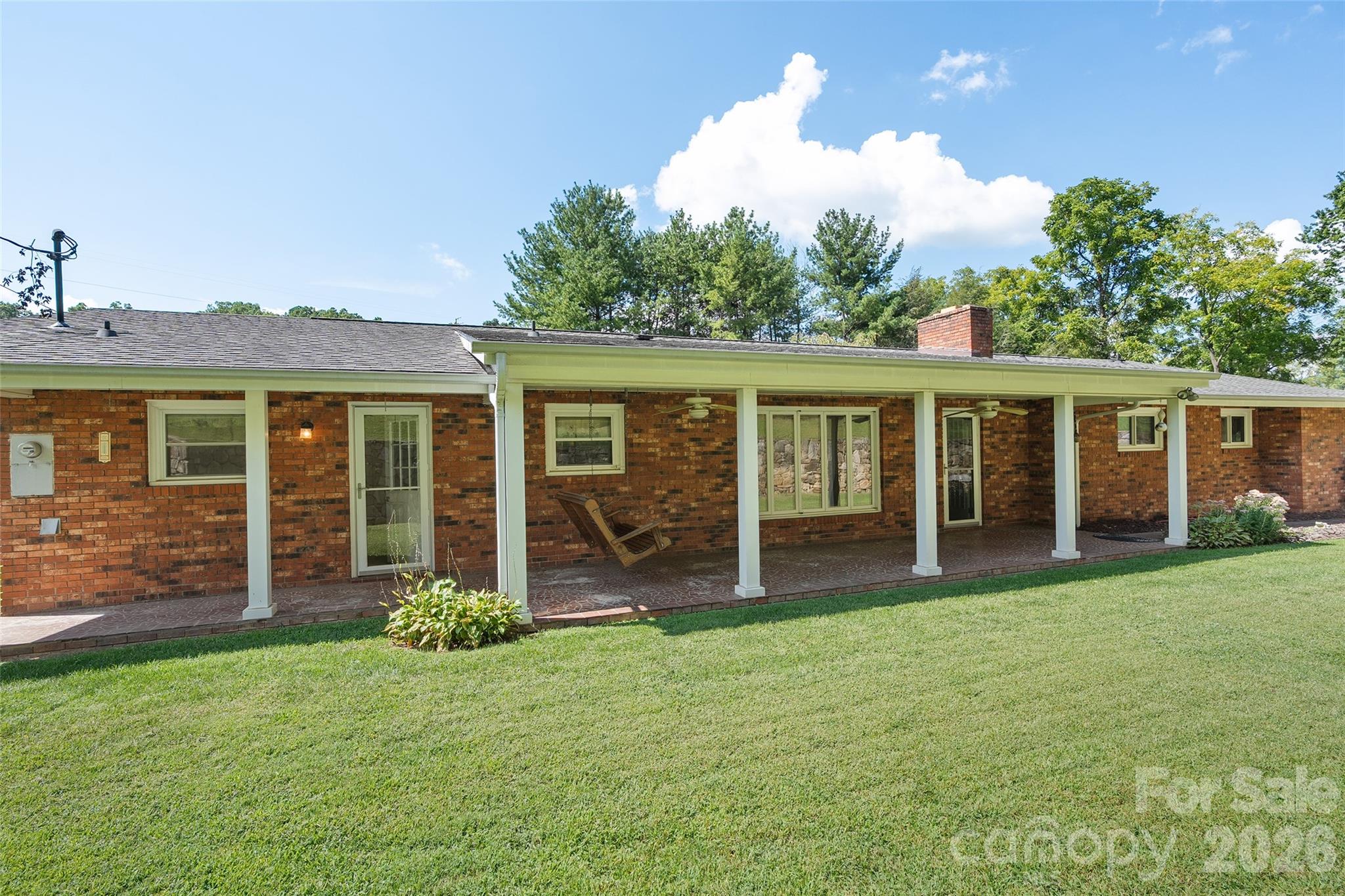 62 W Haywood Drive Property Photo 7