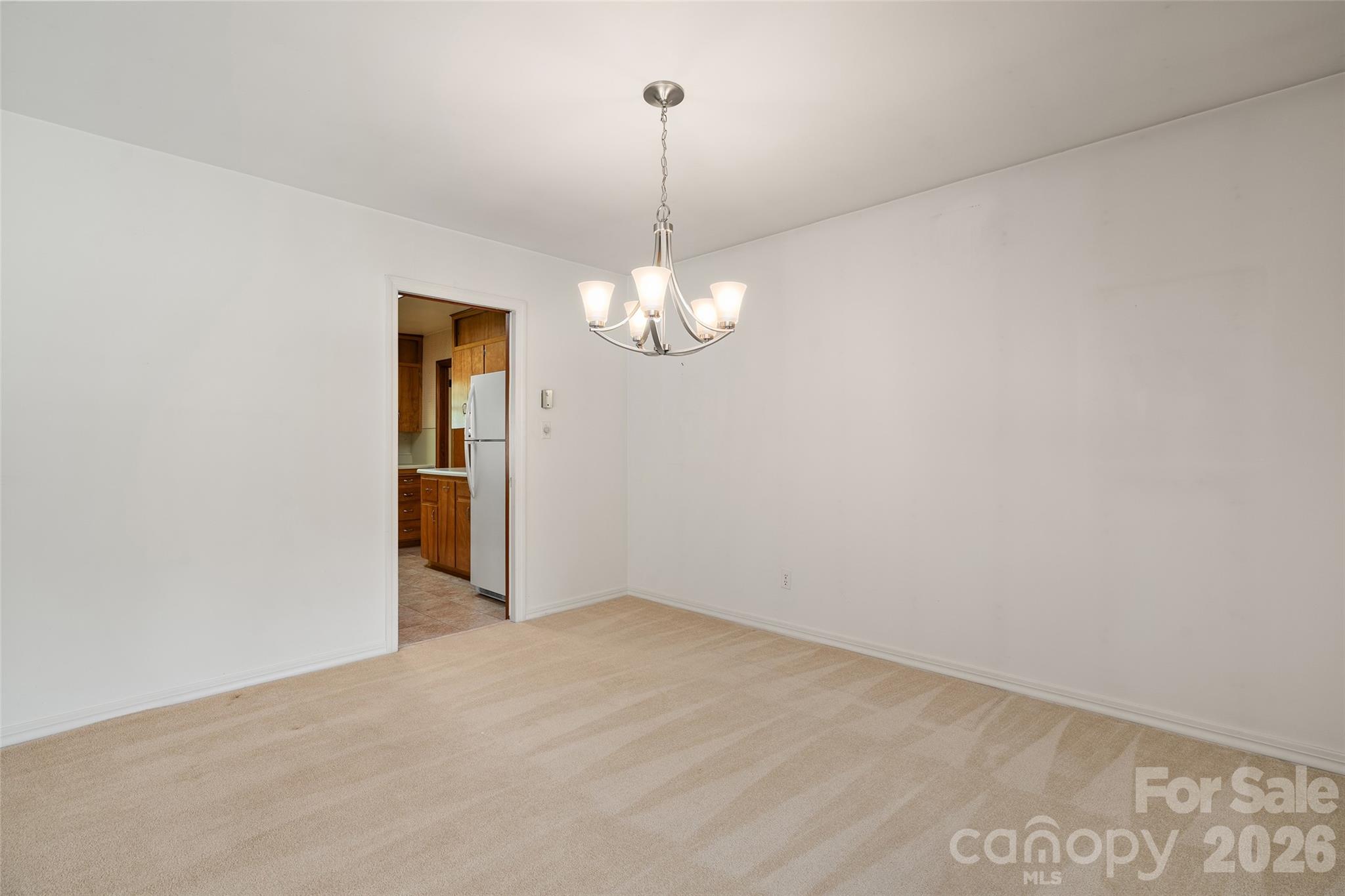 62 W Haywood Drive Property Photo 12