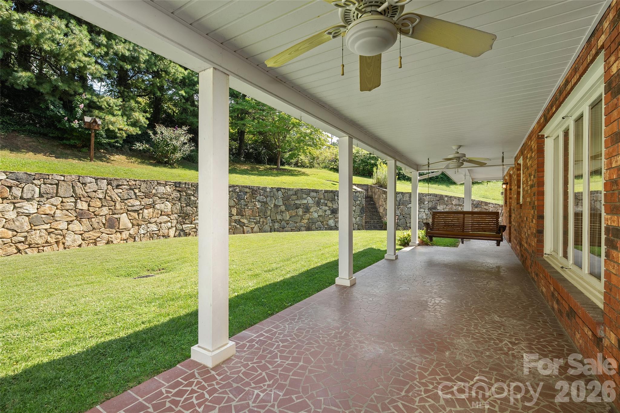 62 W Haywood Drive Property Photo 19