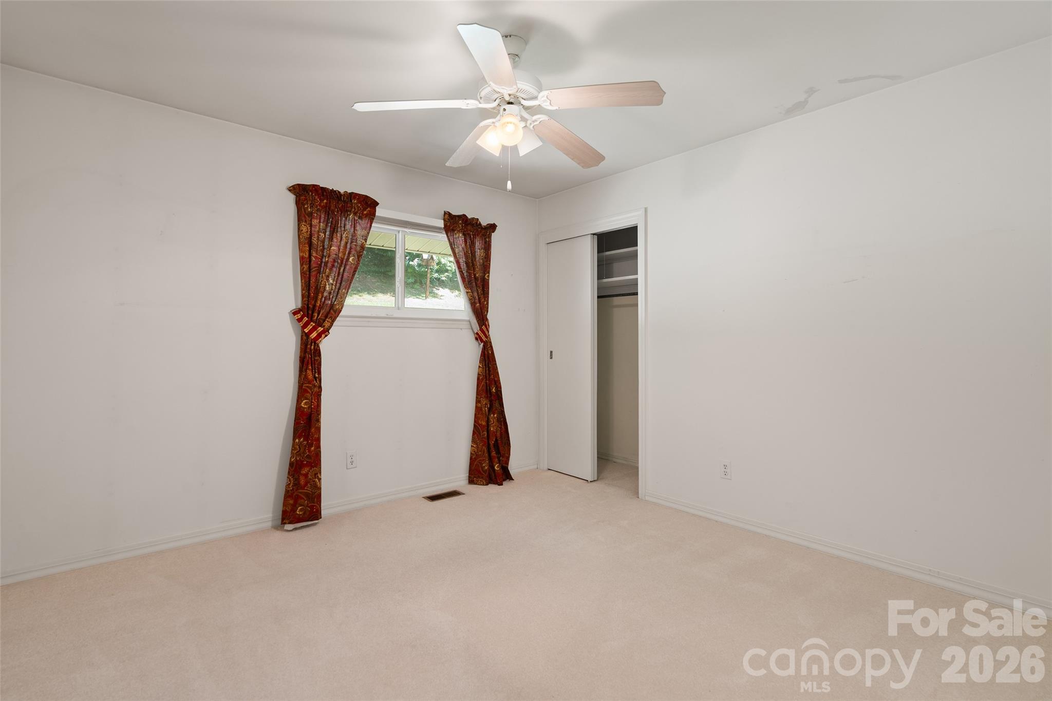 62 W Haywood Drive Property Photo 26