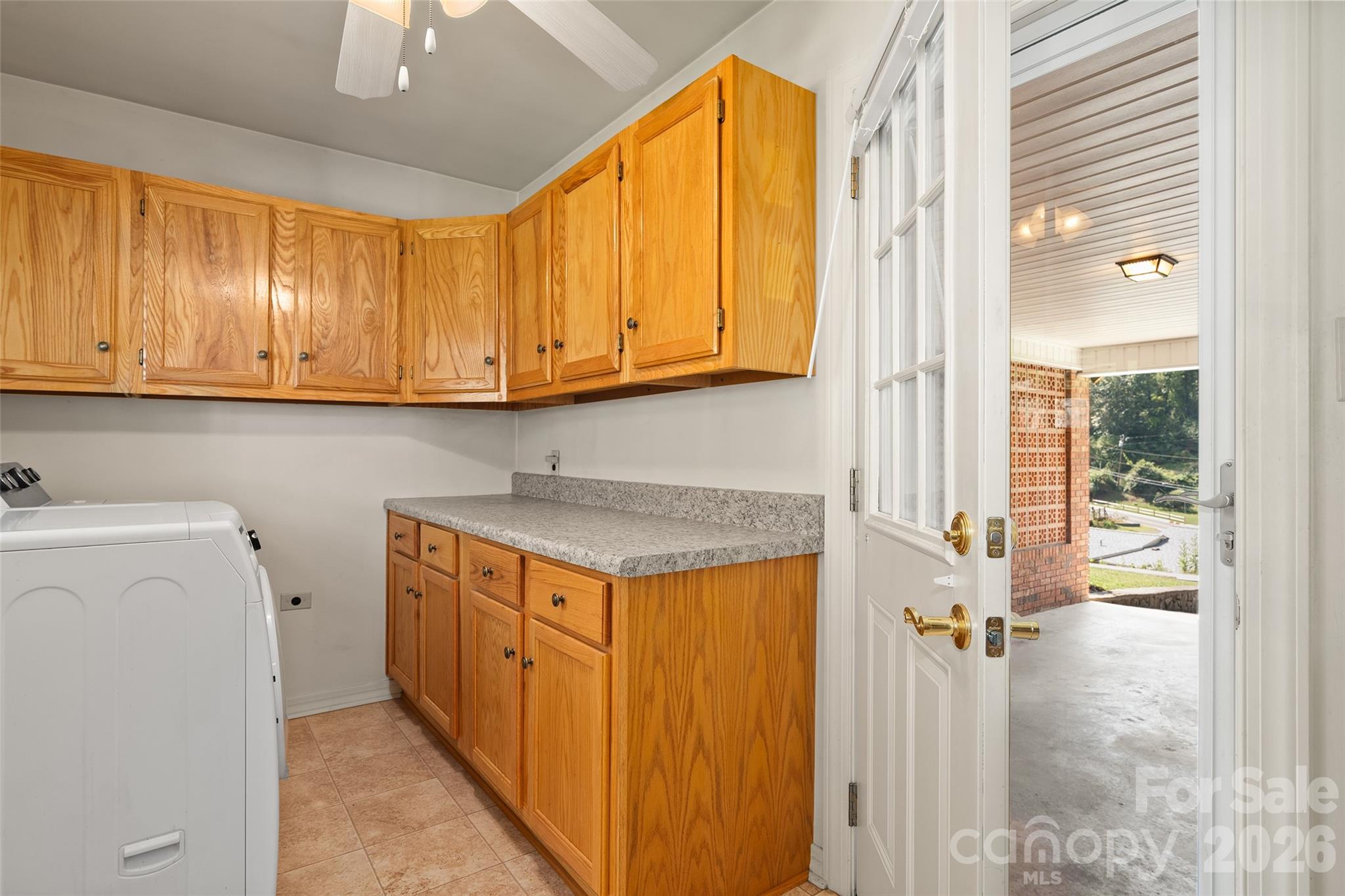 62 W Haywood Drive Property Photo 27