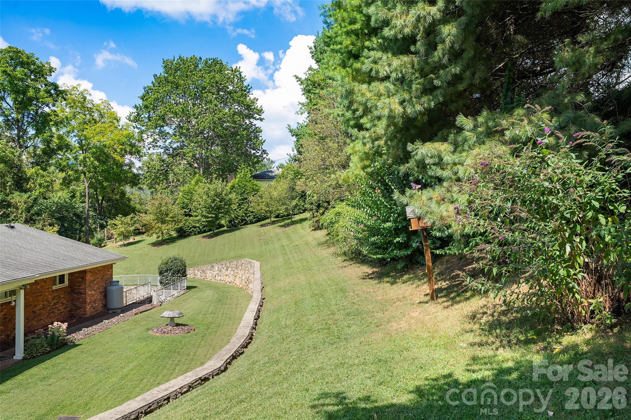 62 W Haywood Drive Property Photo 33