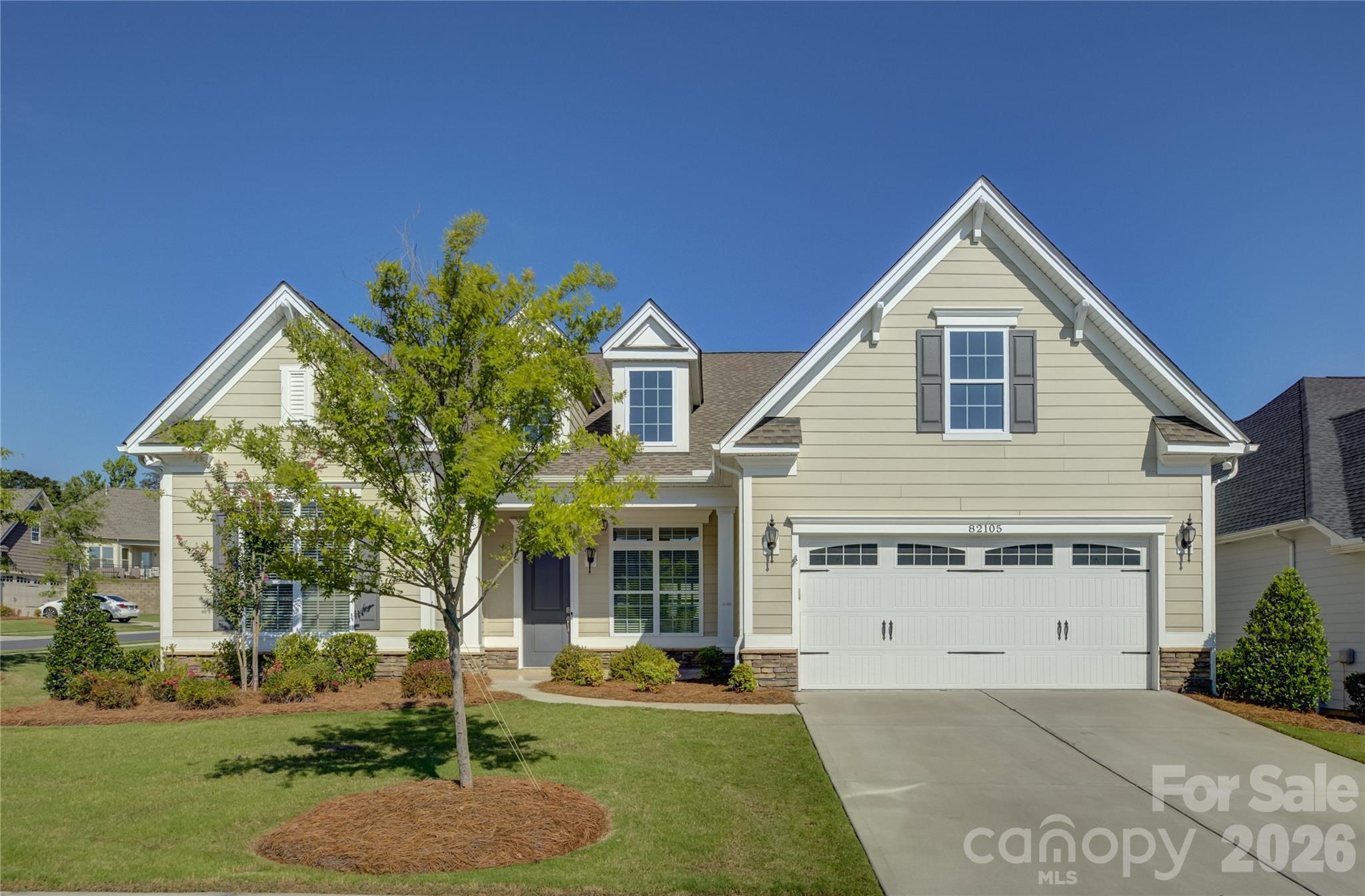82105 Standing Oak Drive Property Photo 1