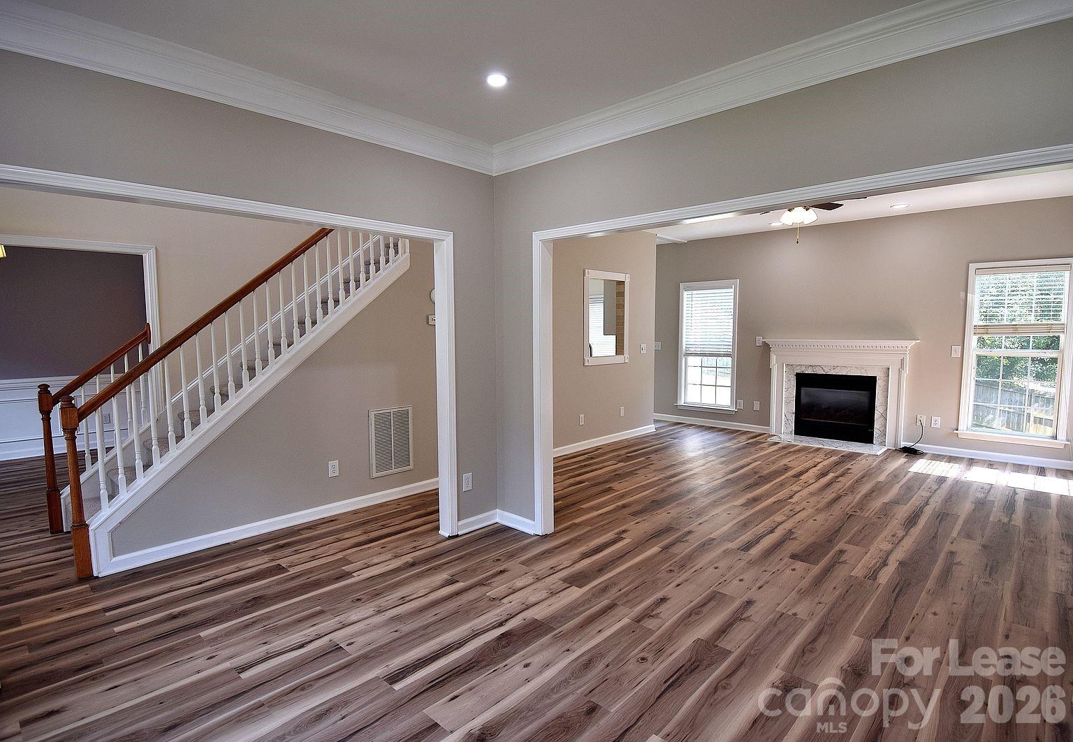 2941 Glen Summit Drive Property Photo 3