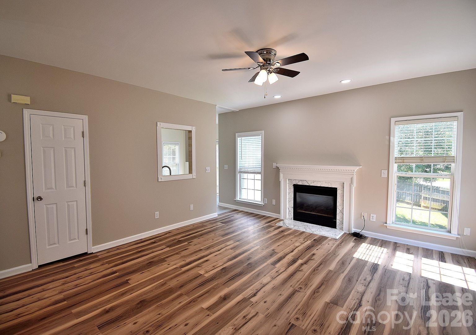 2941 Glen Summit Drive Property Photo 4