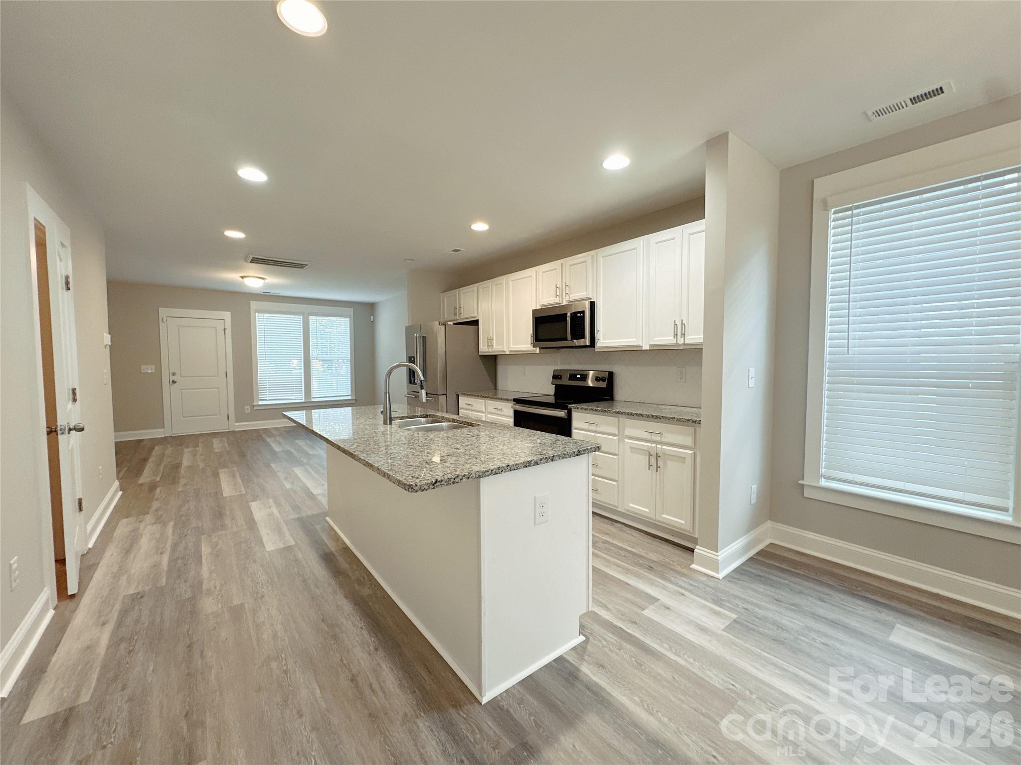 807 Mcarthur Avenue Property Photo 2